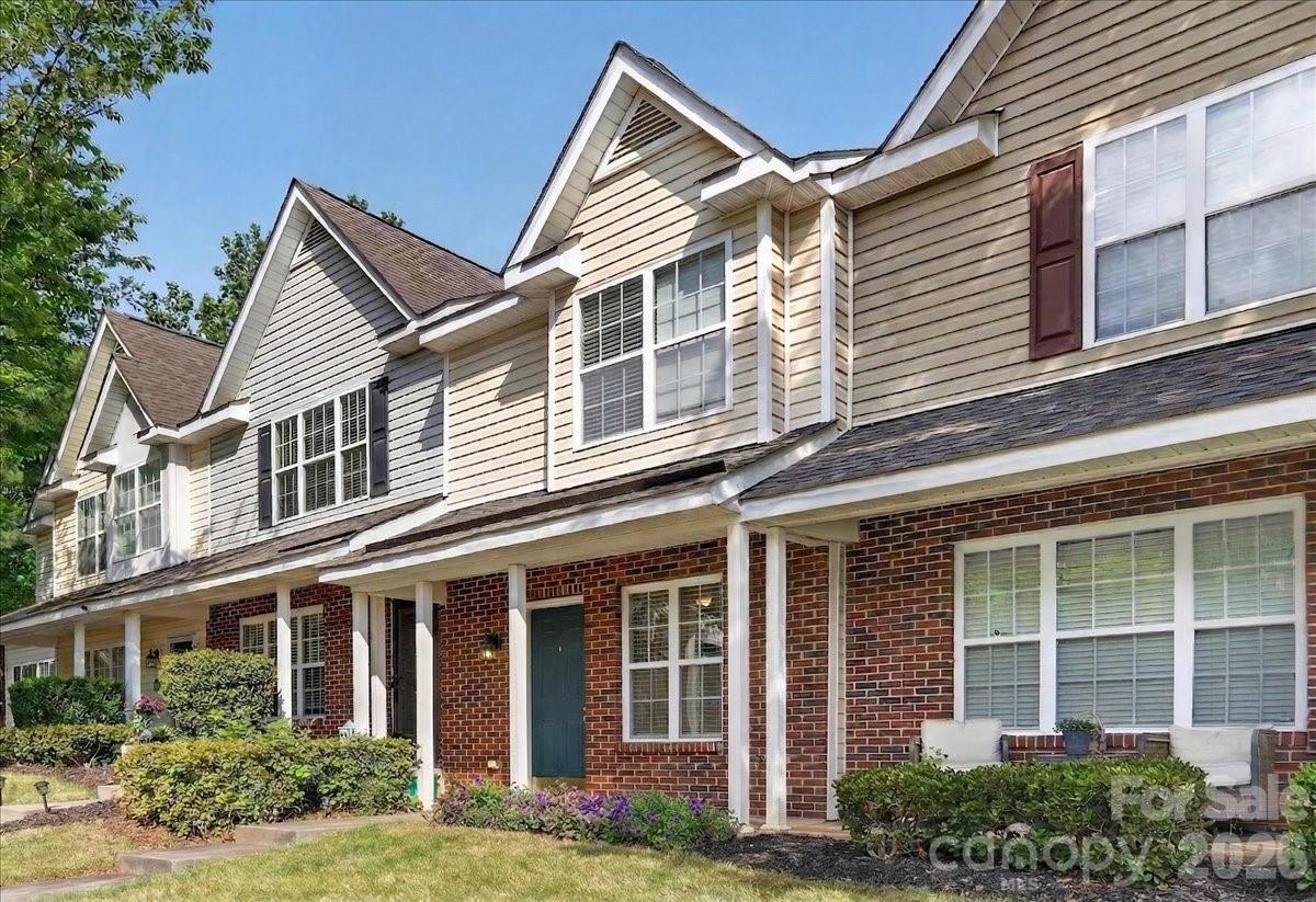The Townes at Old Stone Crossing - Residential