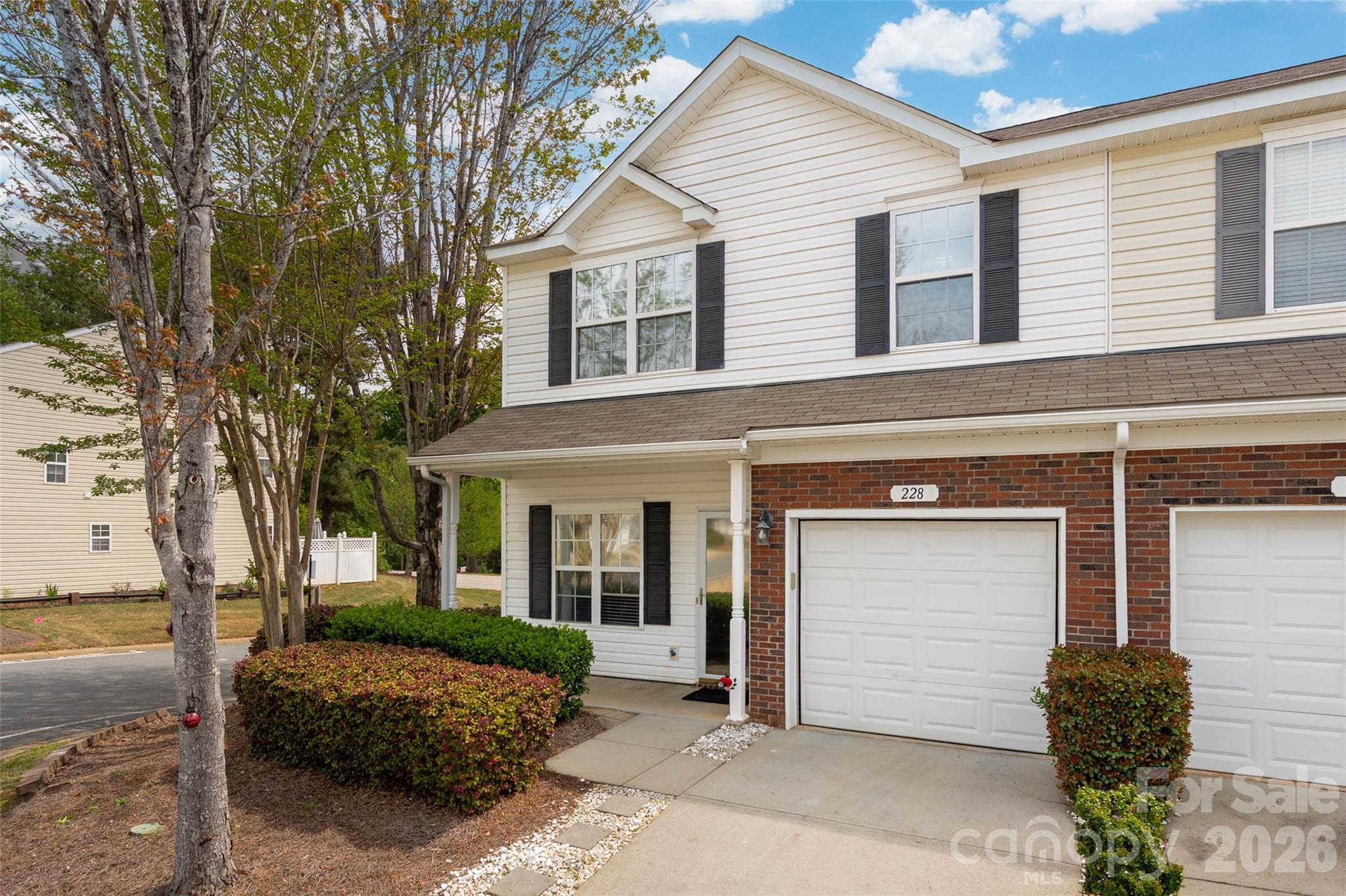 Cascades at River Crossing - Residential