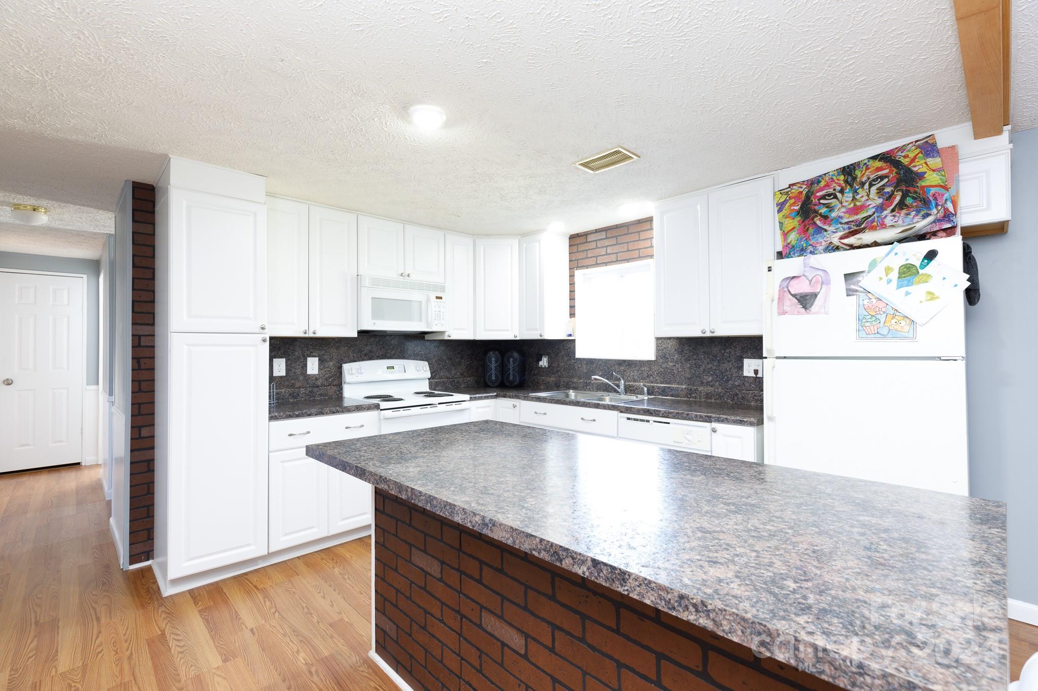 Bethesda Knoll - Residential