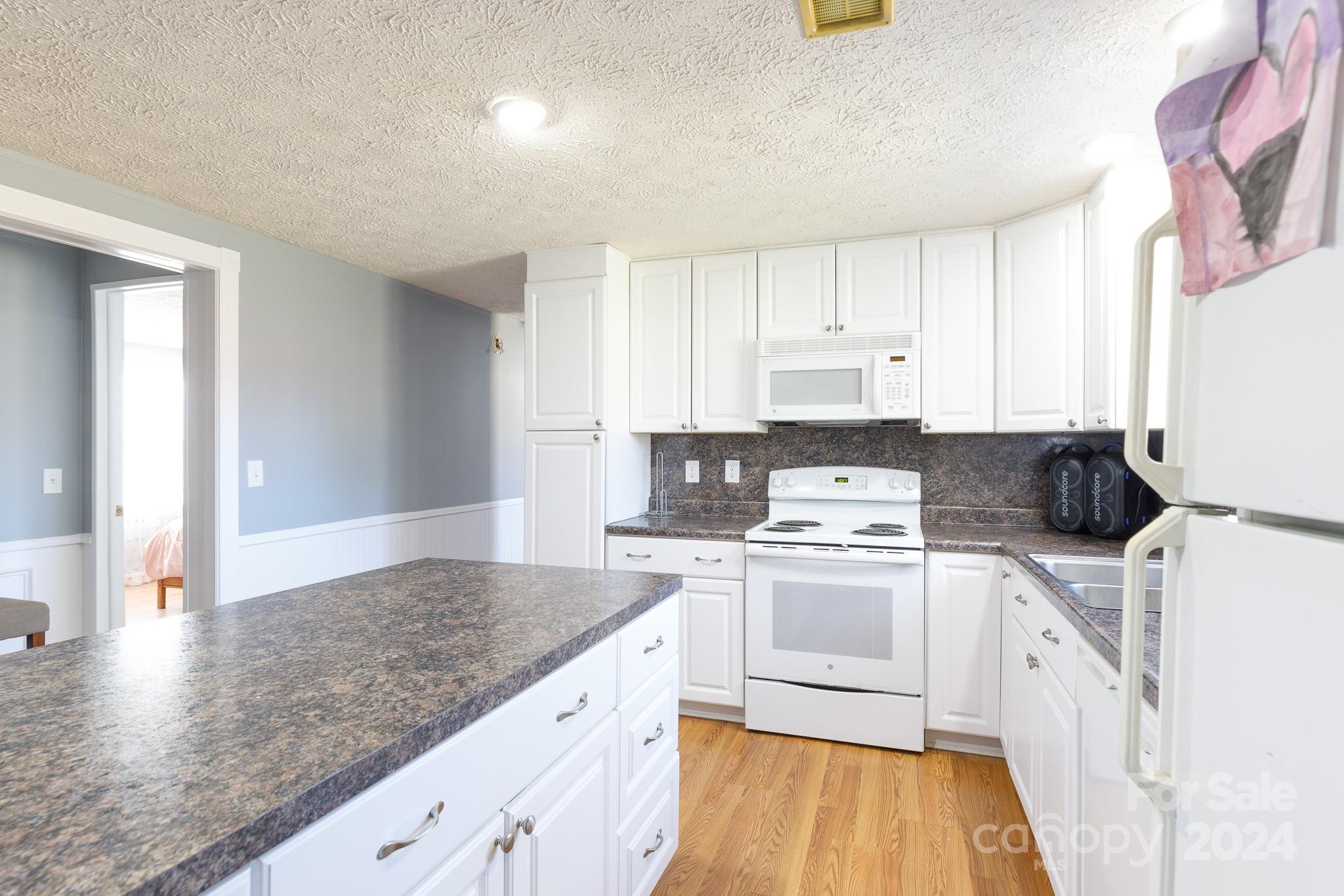 Bethesda Knoll - Residential