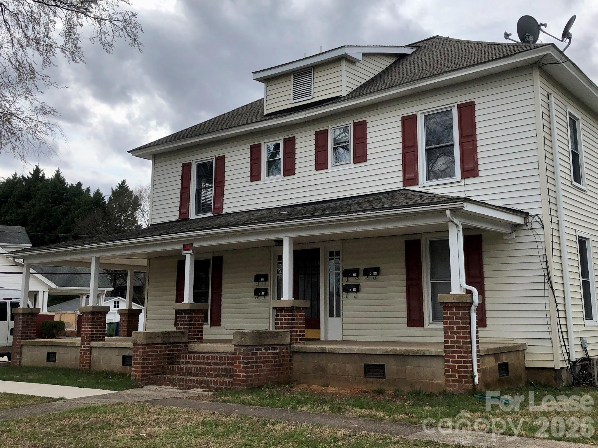 Cozy 1 bed / 1 bath upstairs apartment in the heart of Mt. Holly, NC. Neutral paint throughout, updated bathroom, with granite kitchen countertop and updated cabinets. Walking distance to all downtown Mt. Holly has to offer including restaurants, shops, salons and so much more. Convenient to I-85 and I-485. Courtesy use appliances (Refrigerator and stove/range). Home includes water and lawn-care. This won't last long! *Pets are conditional and up to the home owner's discretion with a $350 non-refundable per pet fee.