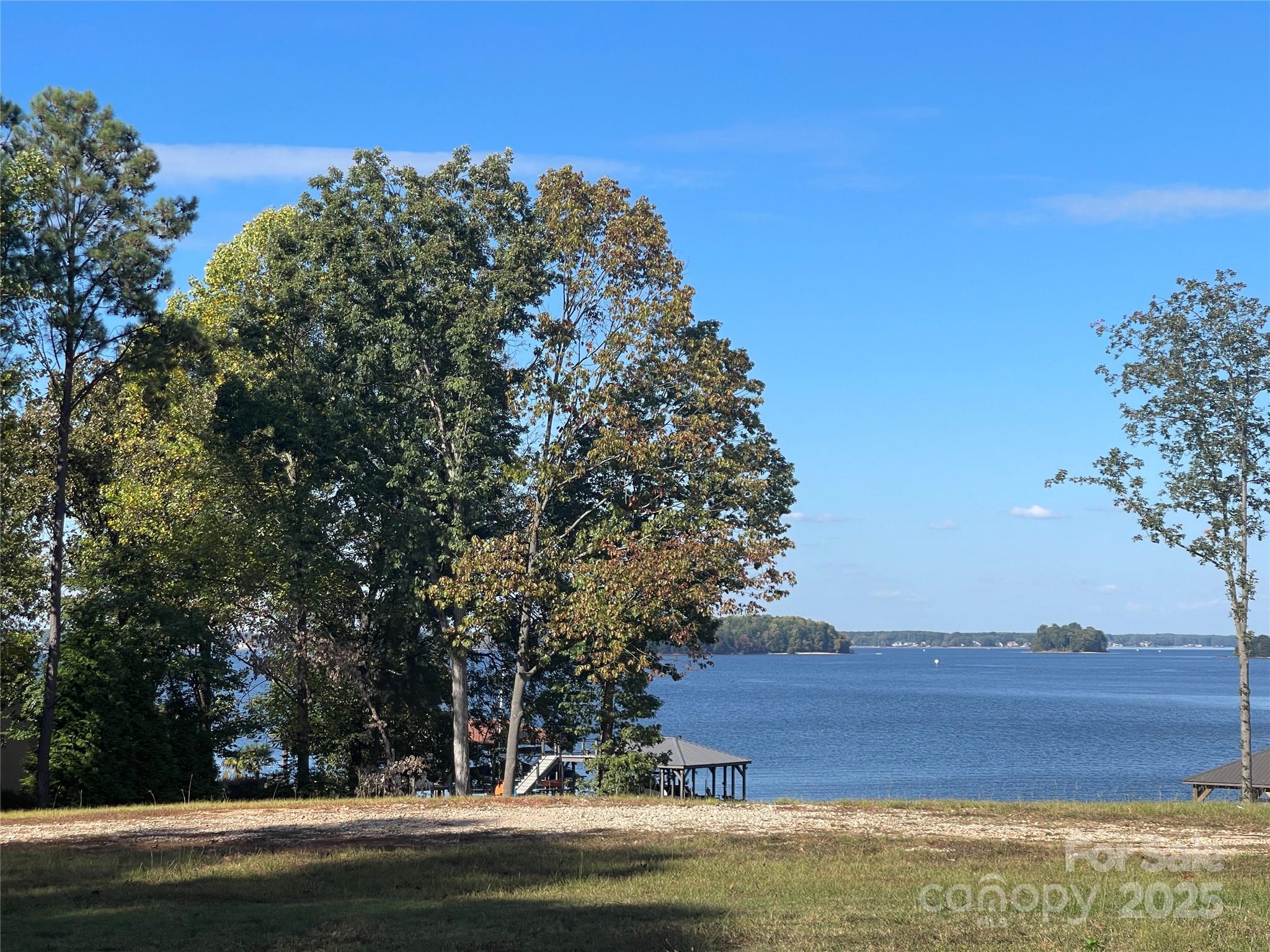 Mountain View Beach - Land
