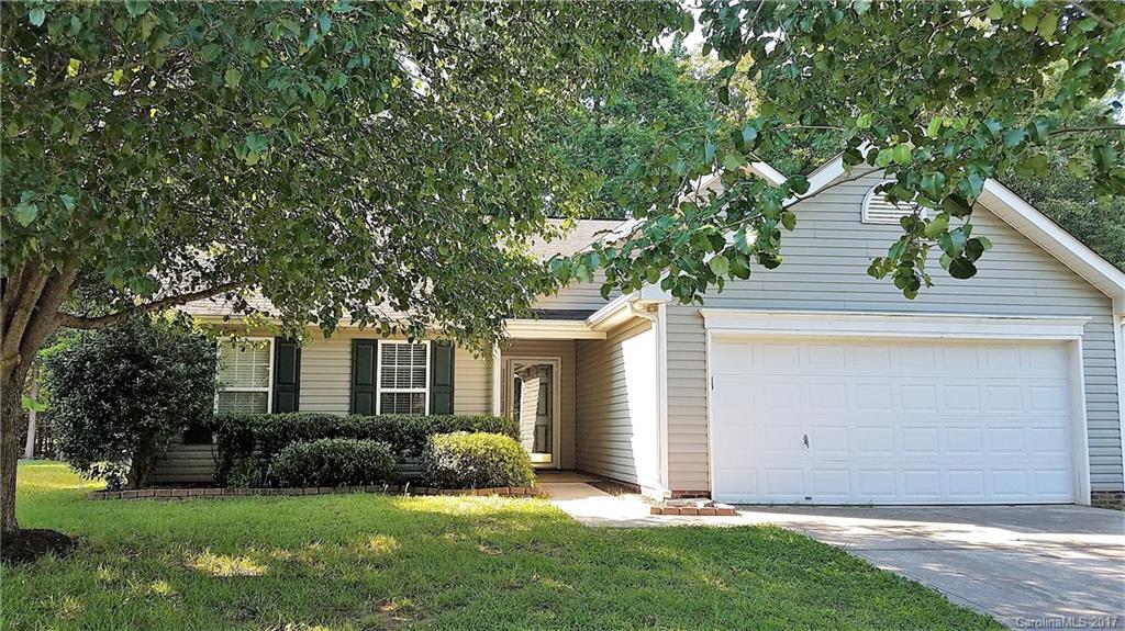 A wonderful place to call home! Vinyl sided, split Bedroom plan, deck overlooks woods and a horse farm ! Although living in the city while relaxing in your back yard, you have feeling of living in country! Fenced back yard, and centrally located to restaurants and shopping facilities! Mabry Park offers a pool facility and club house to enjoy with the upcoming summer days! Perfect for the new home buyer, or purchasers looking to downsize!