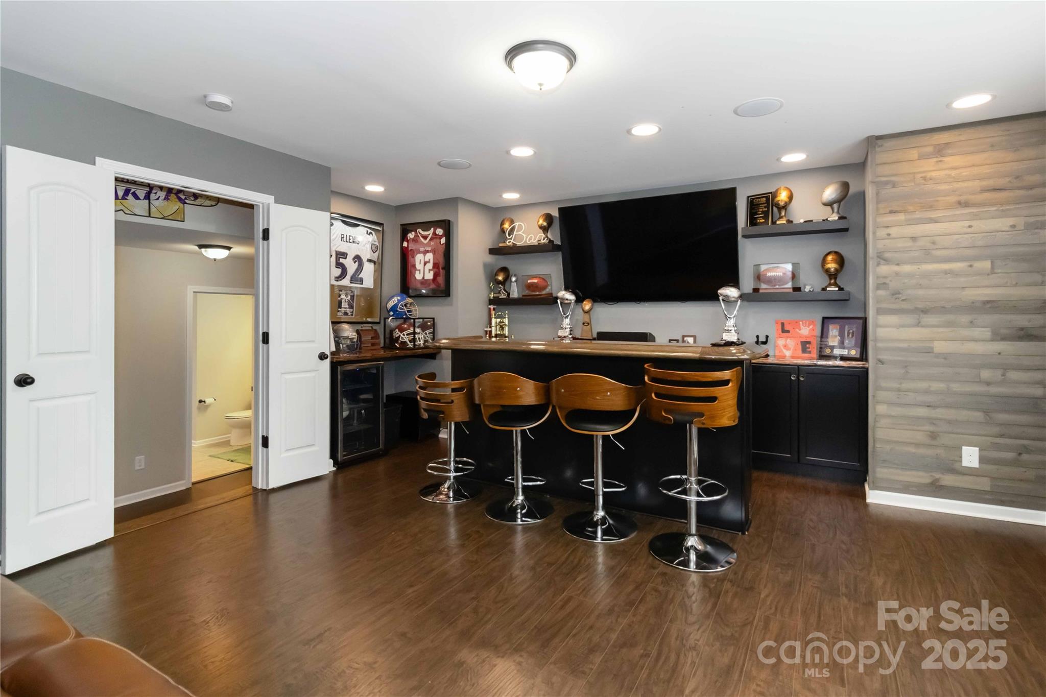 Lake Ridge - Residential