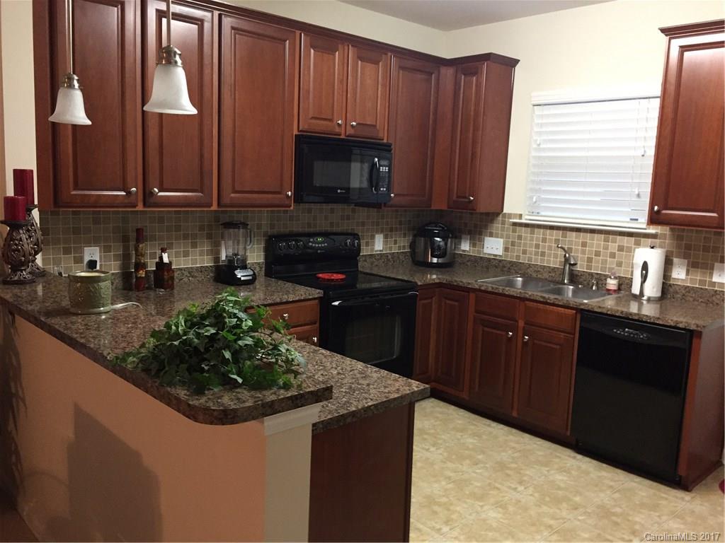 Ridge Pointe - Residential