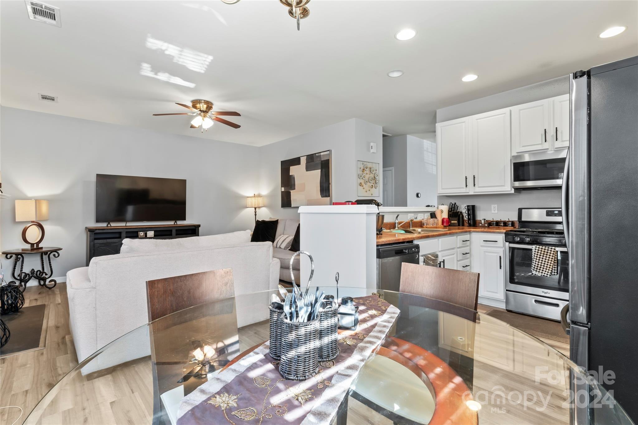 Cascades at River Crossing - Residential