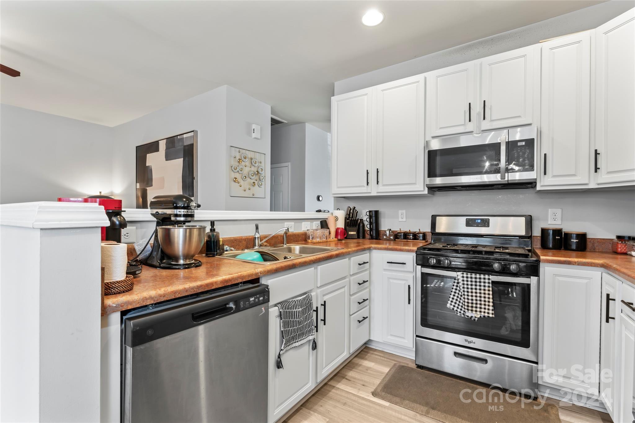 Cascades at River Crossing - Residential