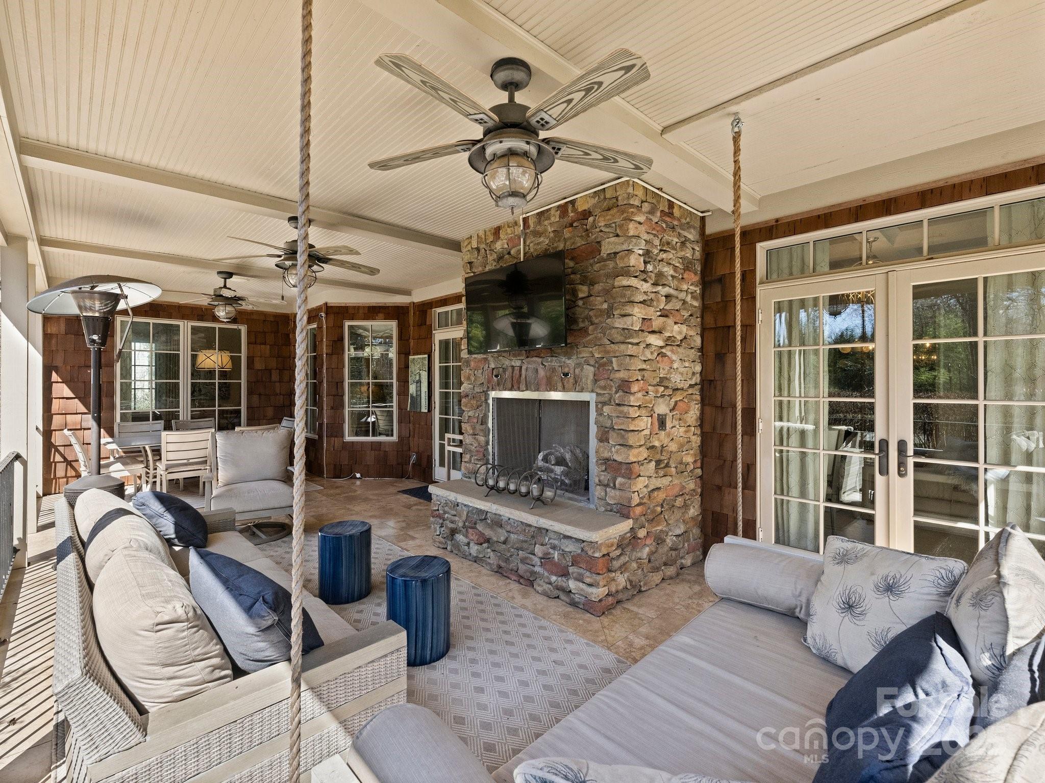 Mammoth Oaks - Residential