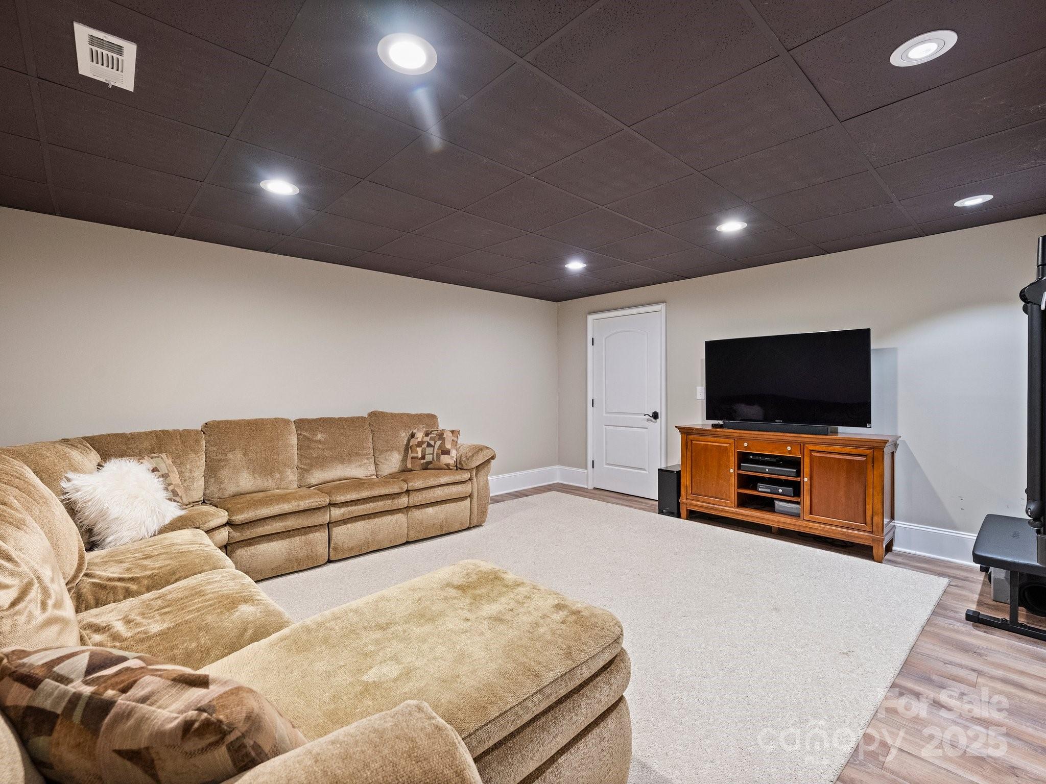 Mammoth Oaks - Residential