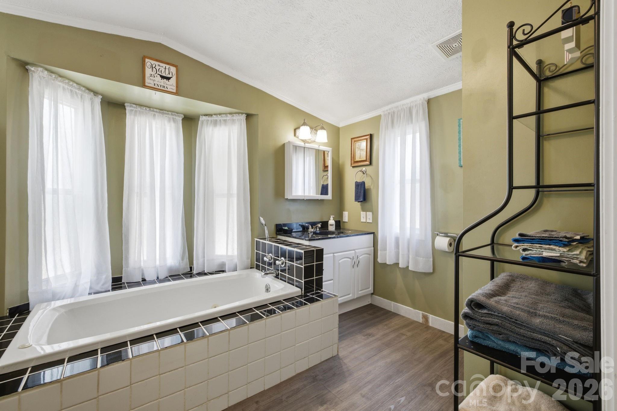 Kaylas Ridge - Residential