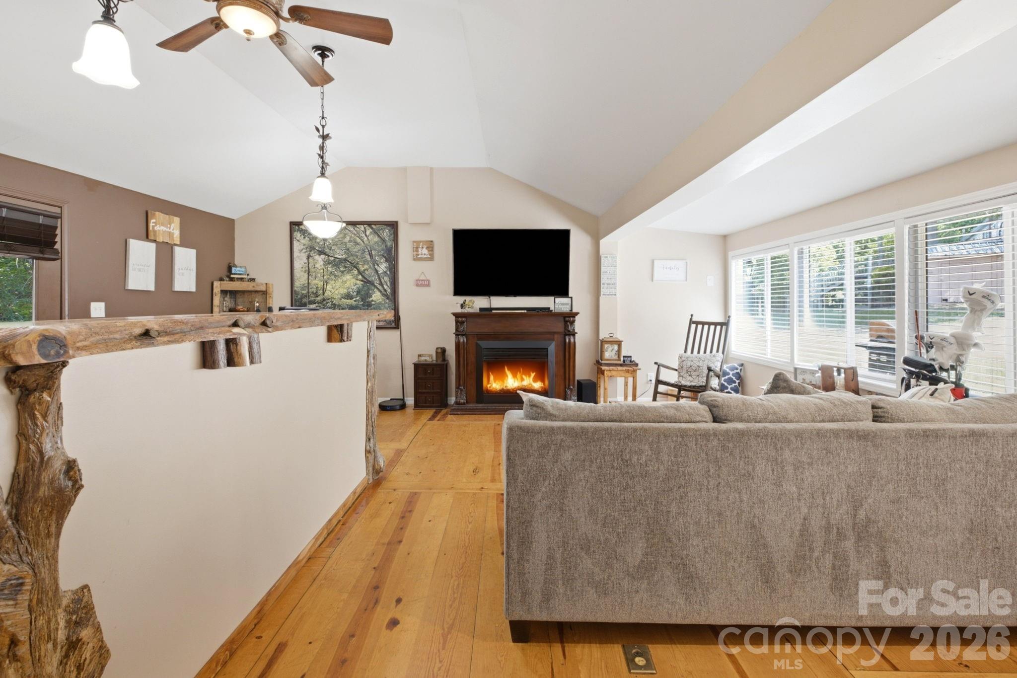 Kaylas Ridge - Residential