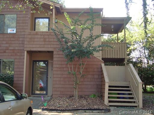 Move right into this well-maintained END UNIT condo.  Large bedrooms with ceiling fans. Eat-in Kitchen has easy care wood laminate flooring. Vaulted living area with bar niche opens to deck. Neutral colors.  Refrigerator + front loading Washer/Dryer included.