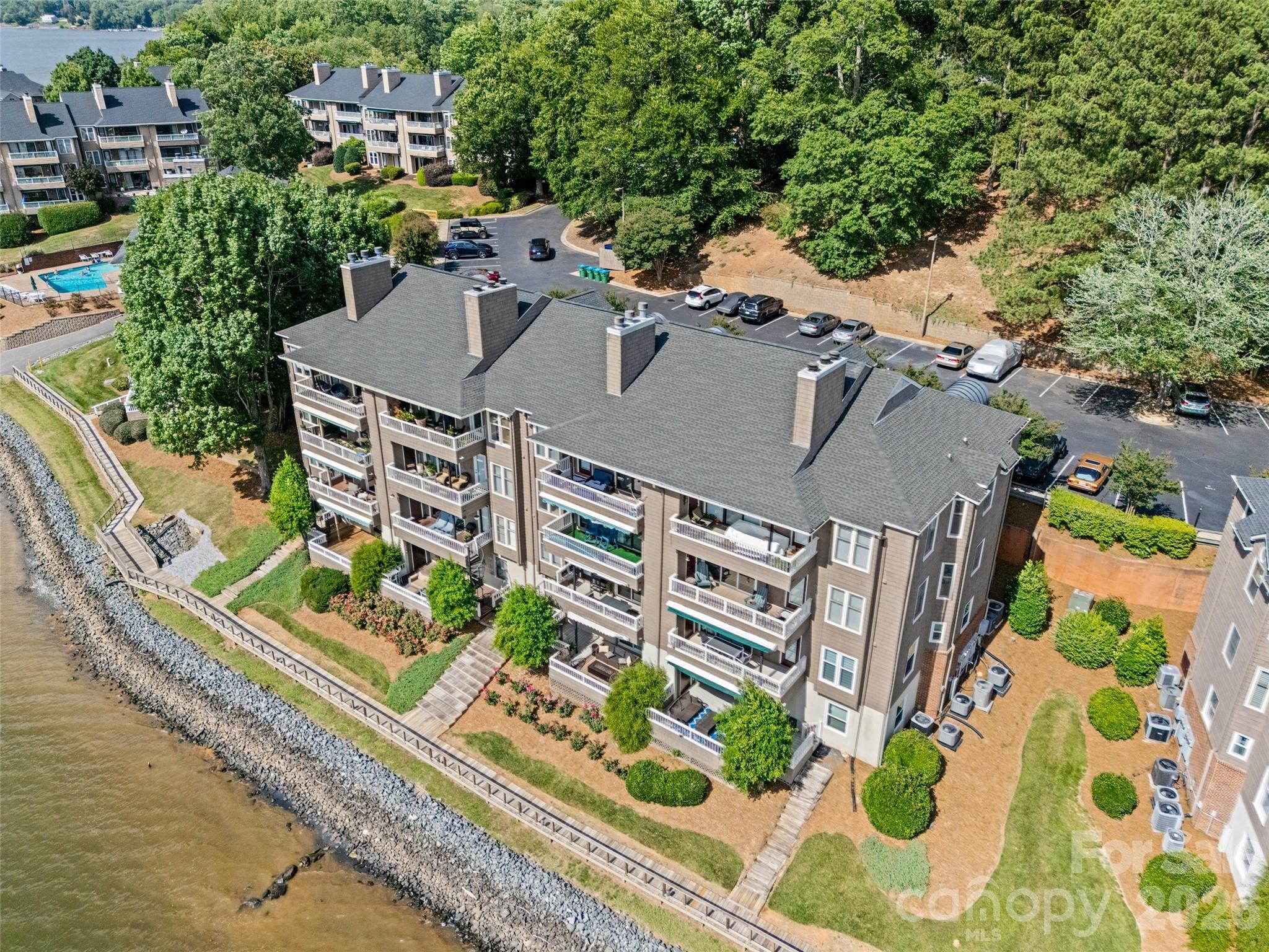 Emerald Point - Residential