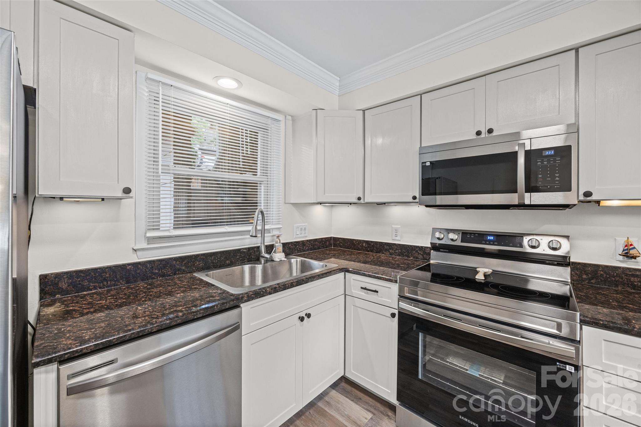 Emerald Point - Residential