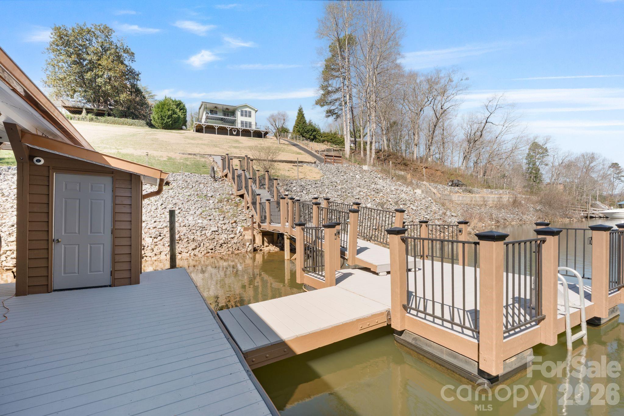 Knolls Point - Residential