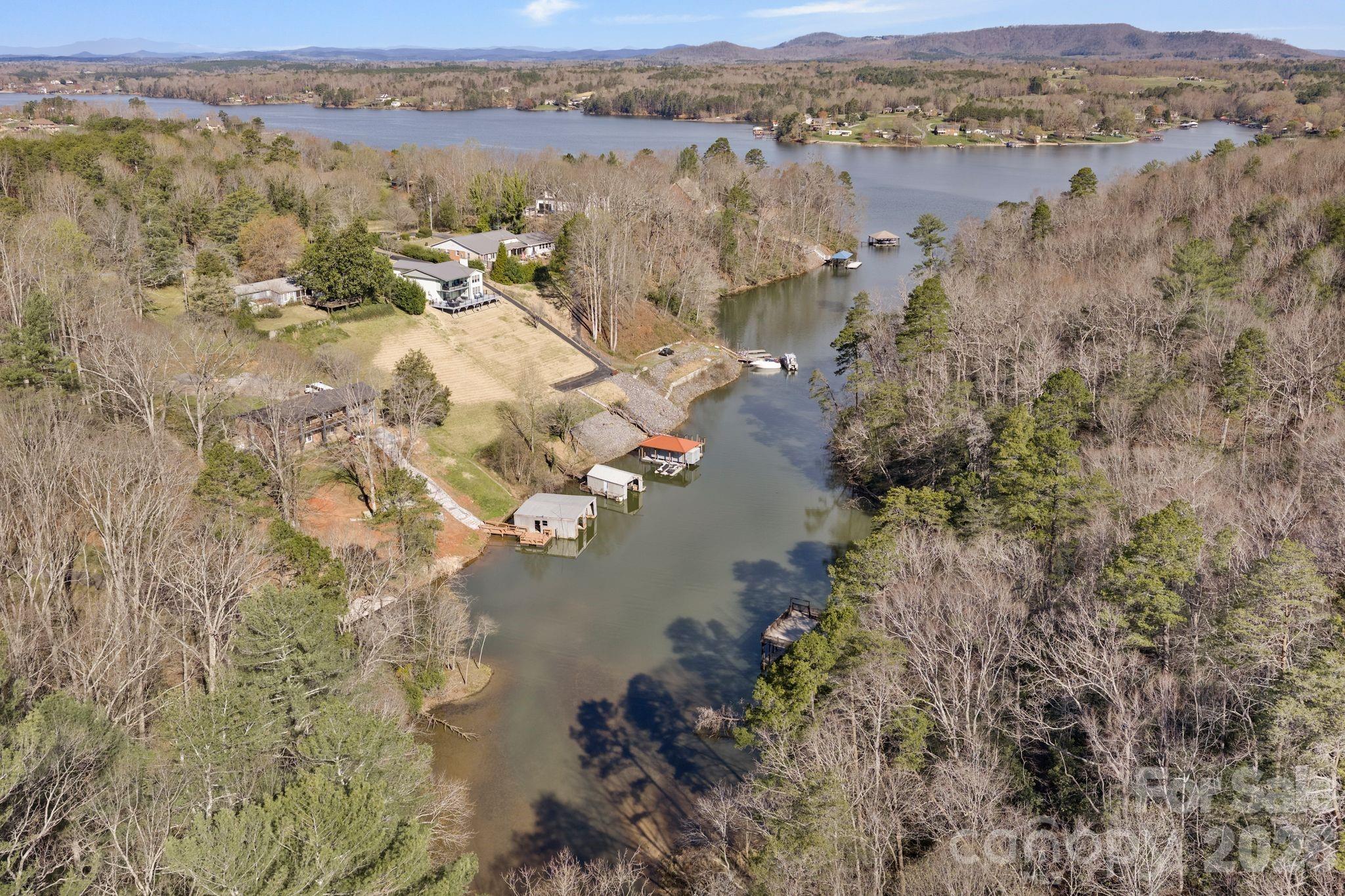 Knolls Point - Residential