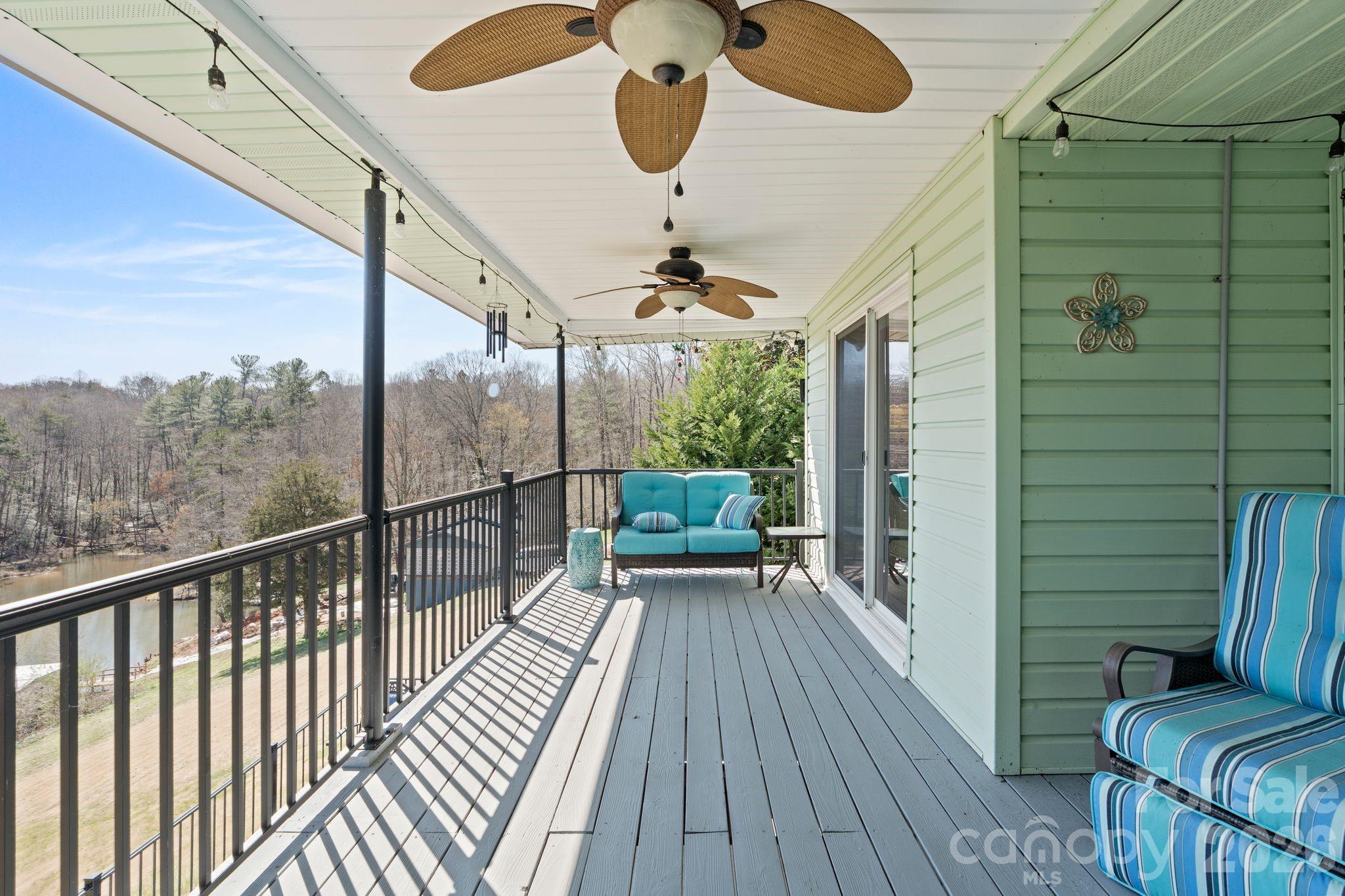 Knolls Point - Residential
