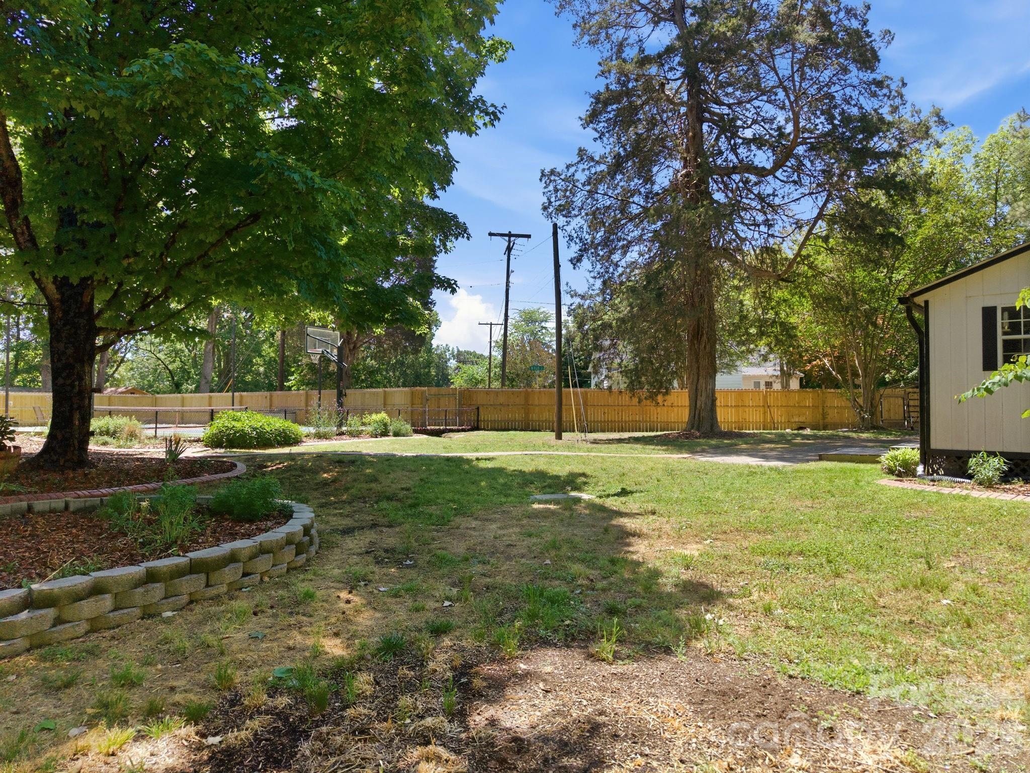 Country Club - Residential