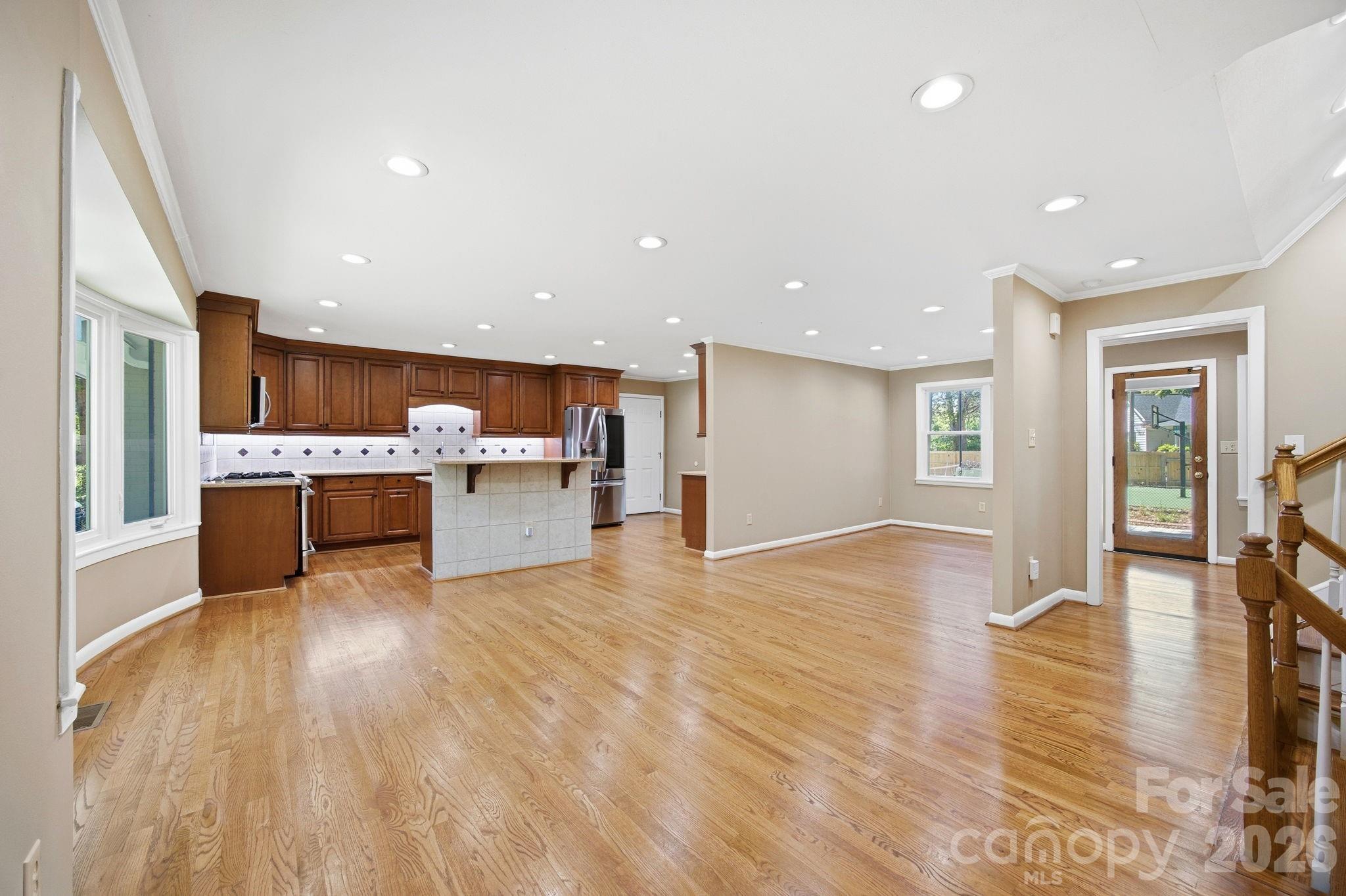 Country Club - Residential