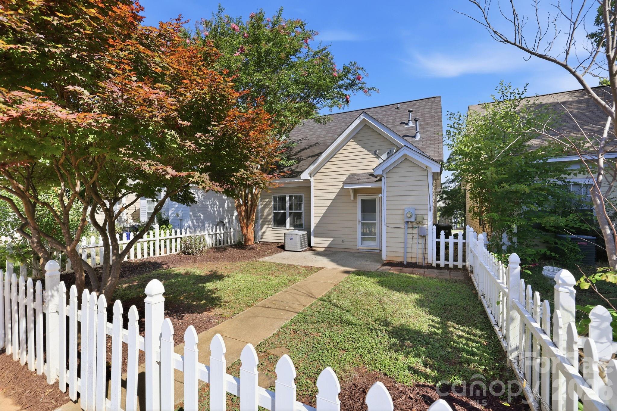 Ballantyne Meadows - Residential