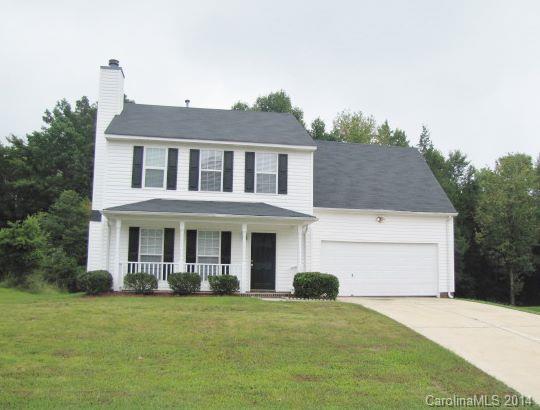 Rent Special!: October rent is free with move-in by 9/26/14! Updated home w/new appliances, new carpet, fresh paint. Floor plan includes family room w/fireplace, dining w/heavy crown molding and wainscoting, kitchen w/gas cooking. All three bedrooms are located upstairs, along with a bonus room and the laundry. The master suite boasts a tray ceiling, a walk-in closet, and a bath with a dual sink vanity, a garden tub and a shower. The back yard with mature landscaping has a spacious patio.