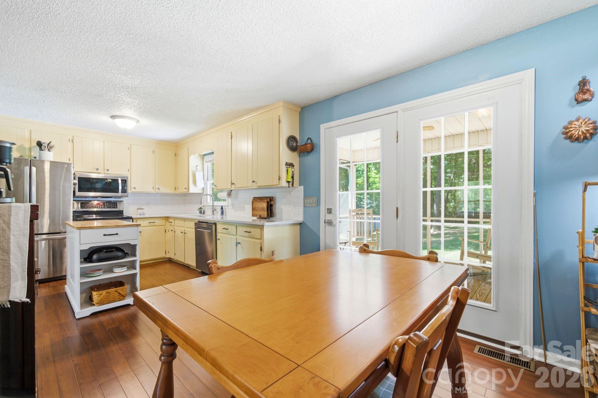 Cross Ridge Acres - Residential