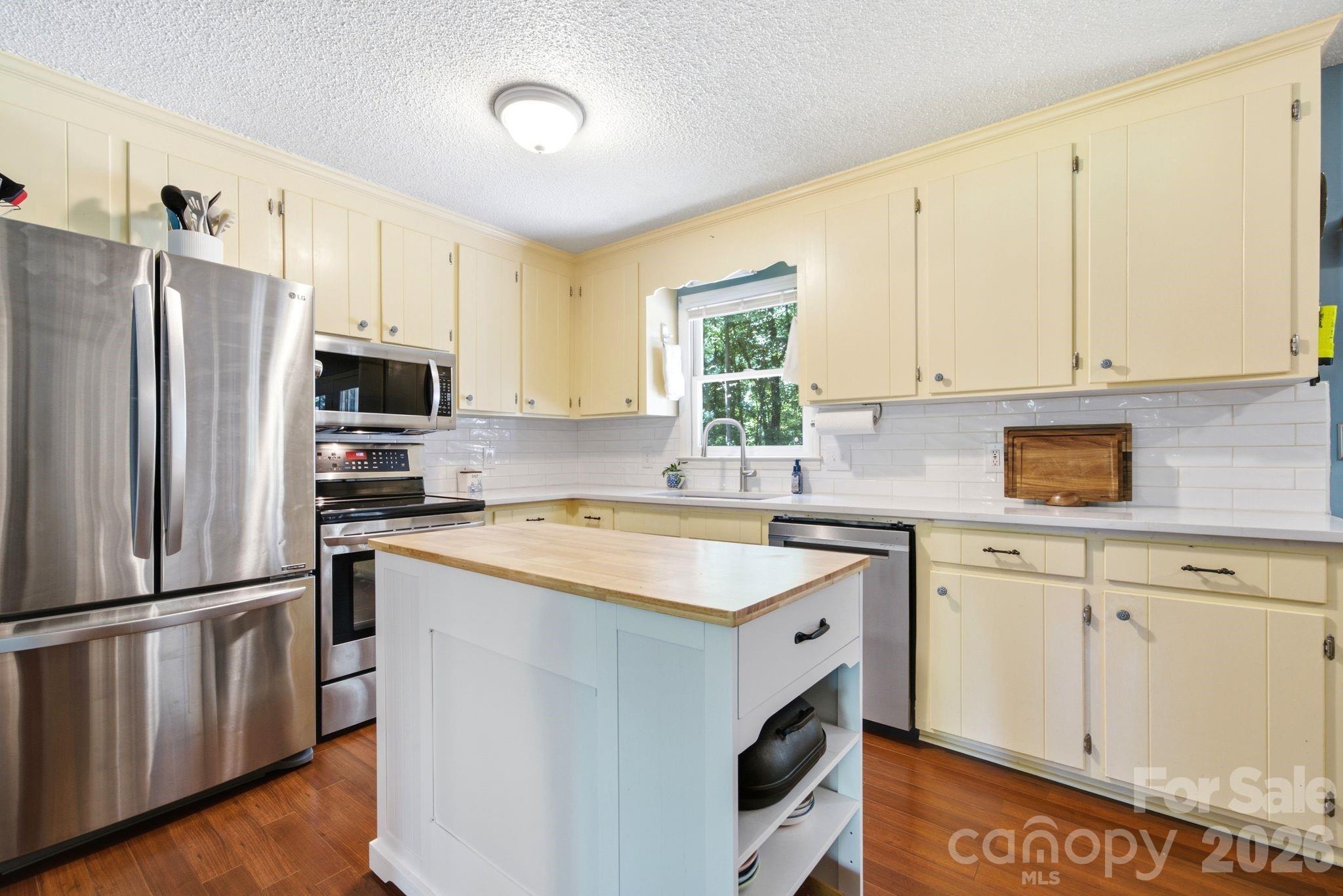 Cross Ridge Acres - Residential