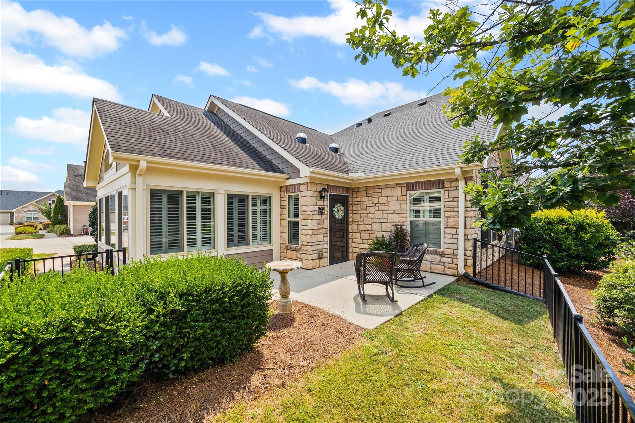 Villas at Robinson Oaks - Residential