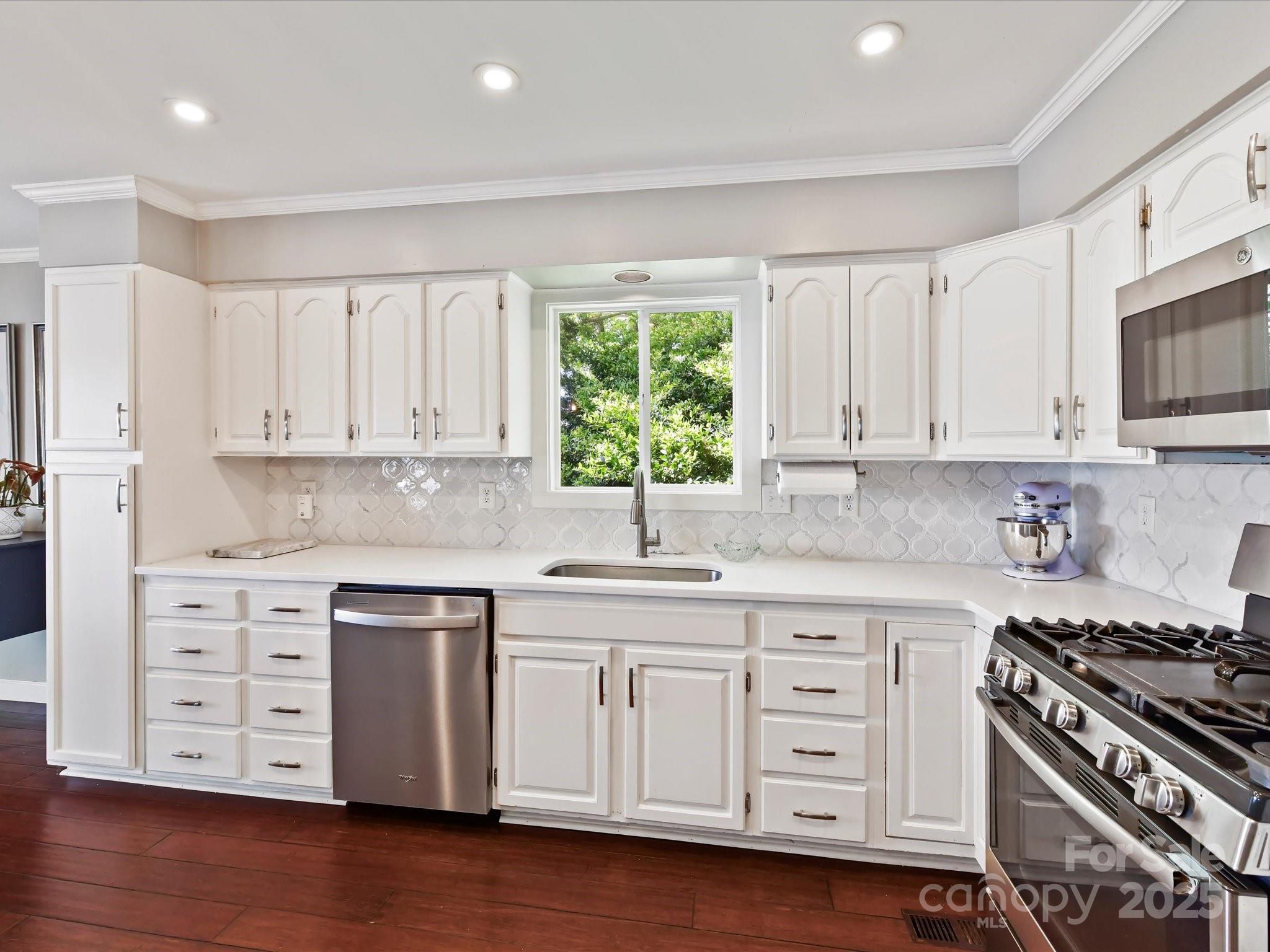 Tega Cay - Residential