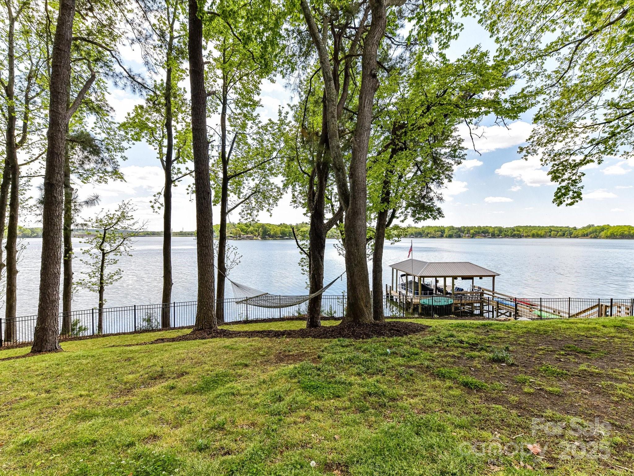 Tega Cay - Residential