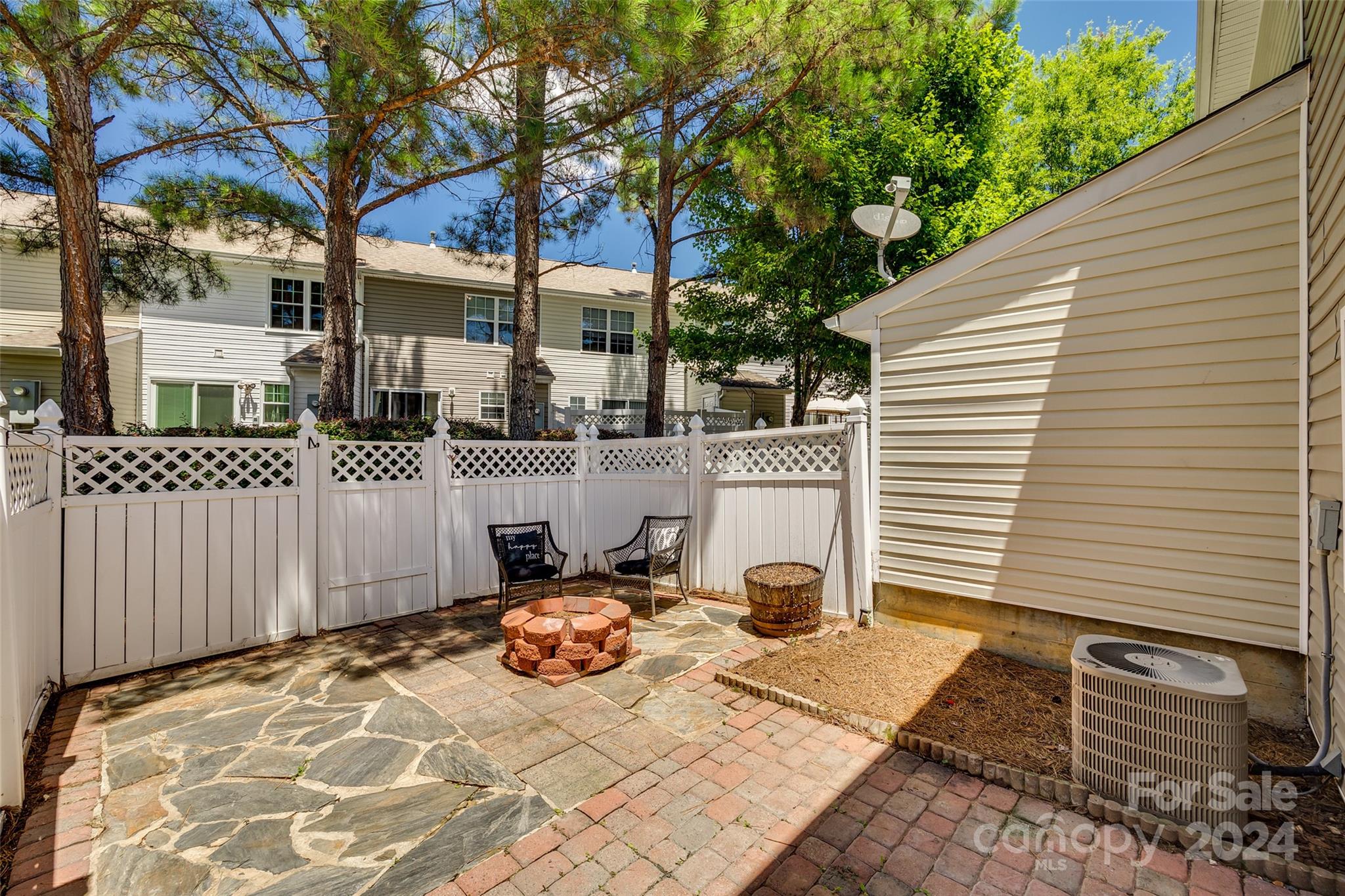 Windsor Trace - Residential