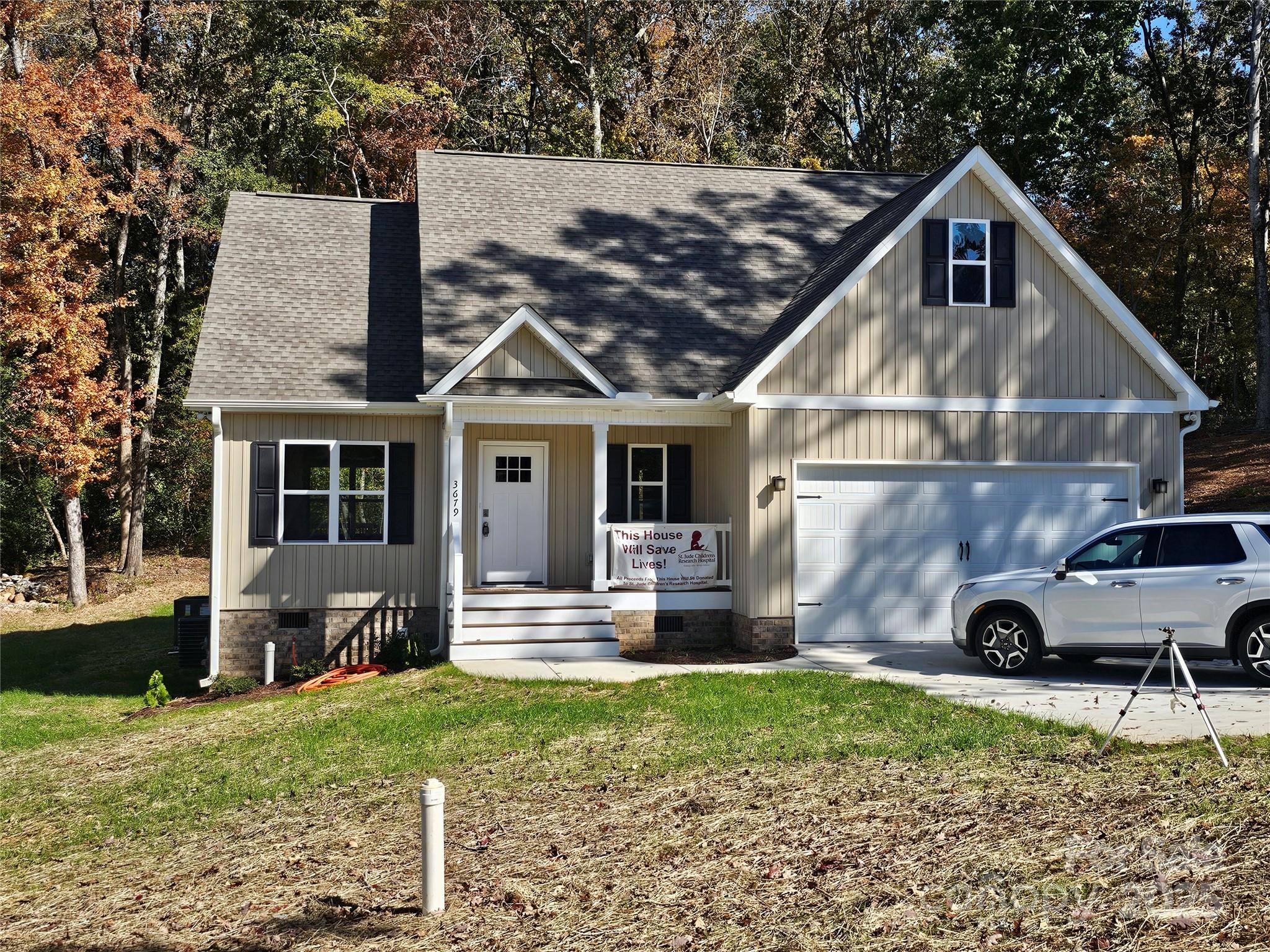 Come and enjoy all this new construction has to offer. Large living rm with vaulted ceiling, that's open to dining rm.  Kitchen has plenty of cabinets with 2 pantries. Sliding glass doors from the breakfast area open to the deck, perfect for grilling or just enjoying the outdoors. Primary bedroom on the main level, with a large primary bath double sinks, ceramic shower and large walk-in closet. There's a half bath on the main level and a large laundry room.
Upstairs this home has 4 bedrooms and 1 full bath.