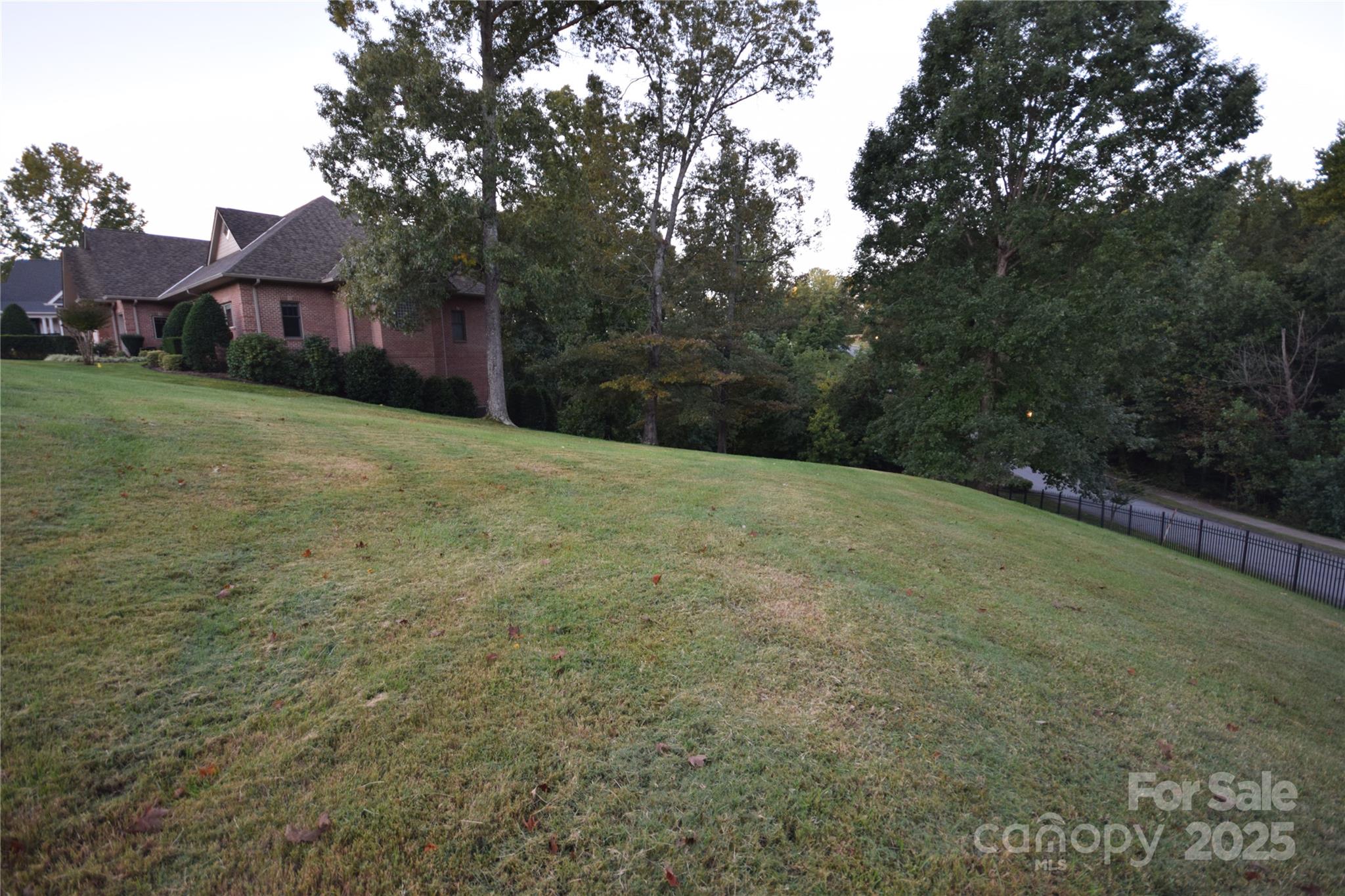 Rock Barn - Land