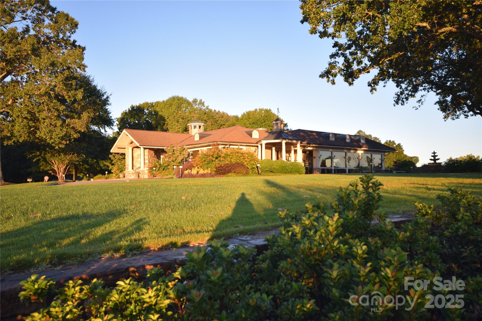 Rock Barn - Land