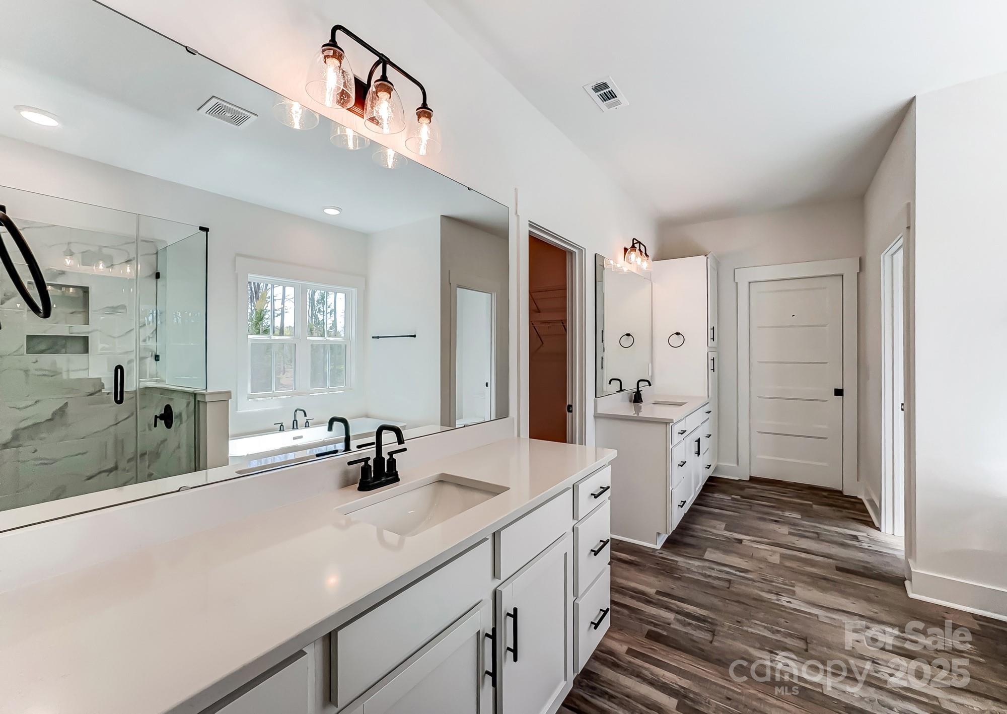 Sanders Landing - Residential