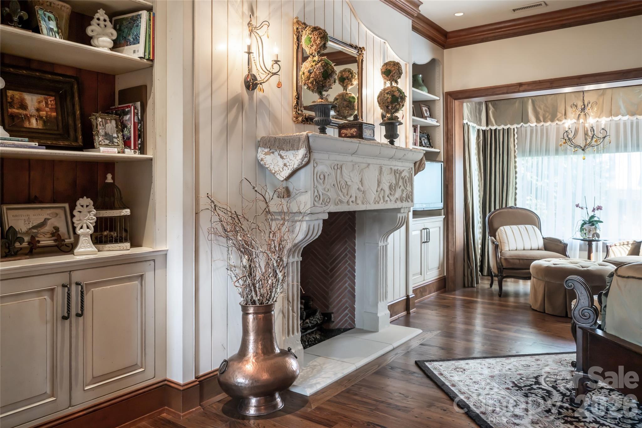 Reynolds Mountain - Residential