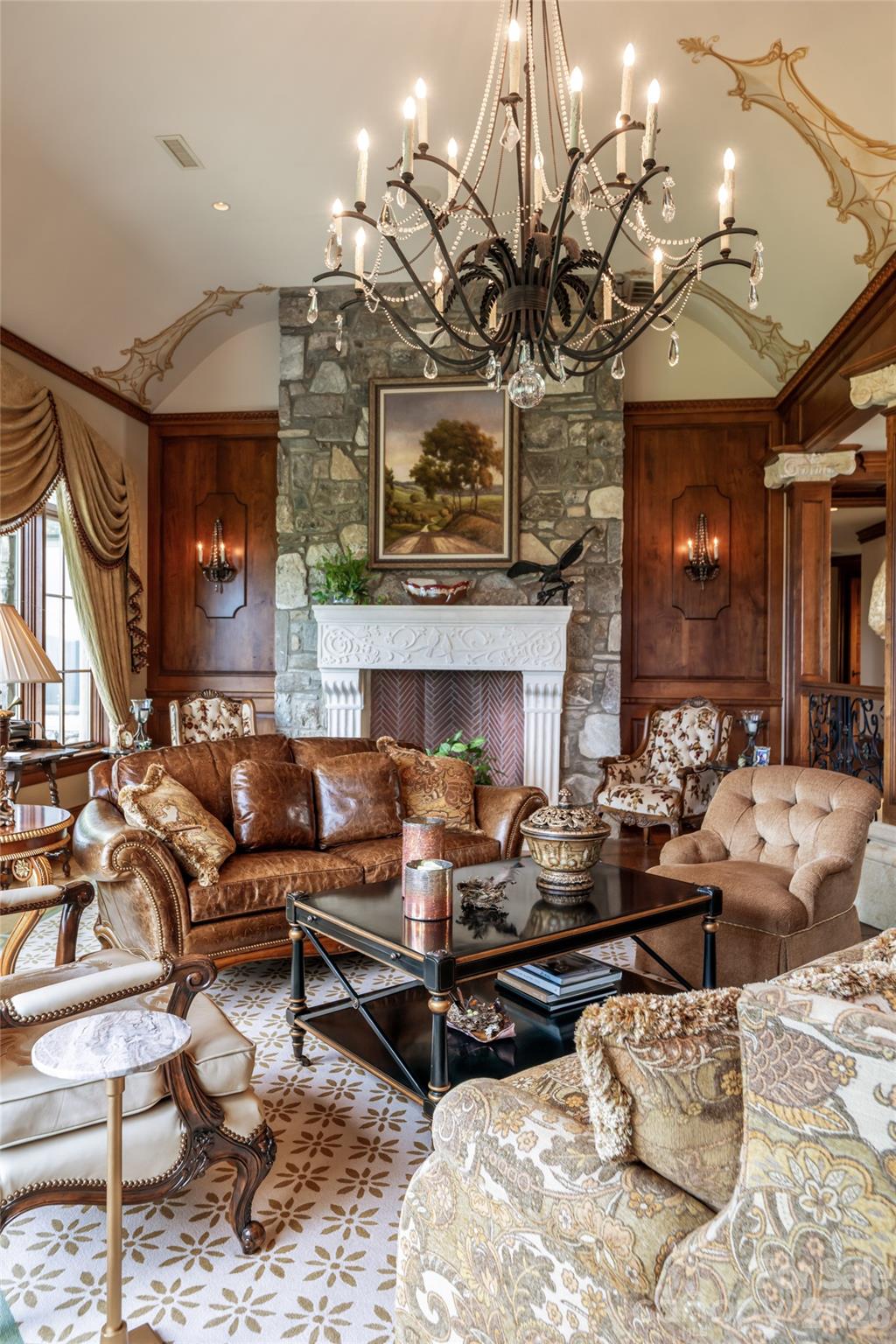 Reynolds Mountain - Residential