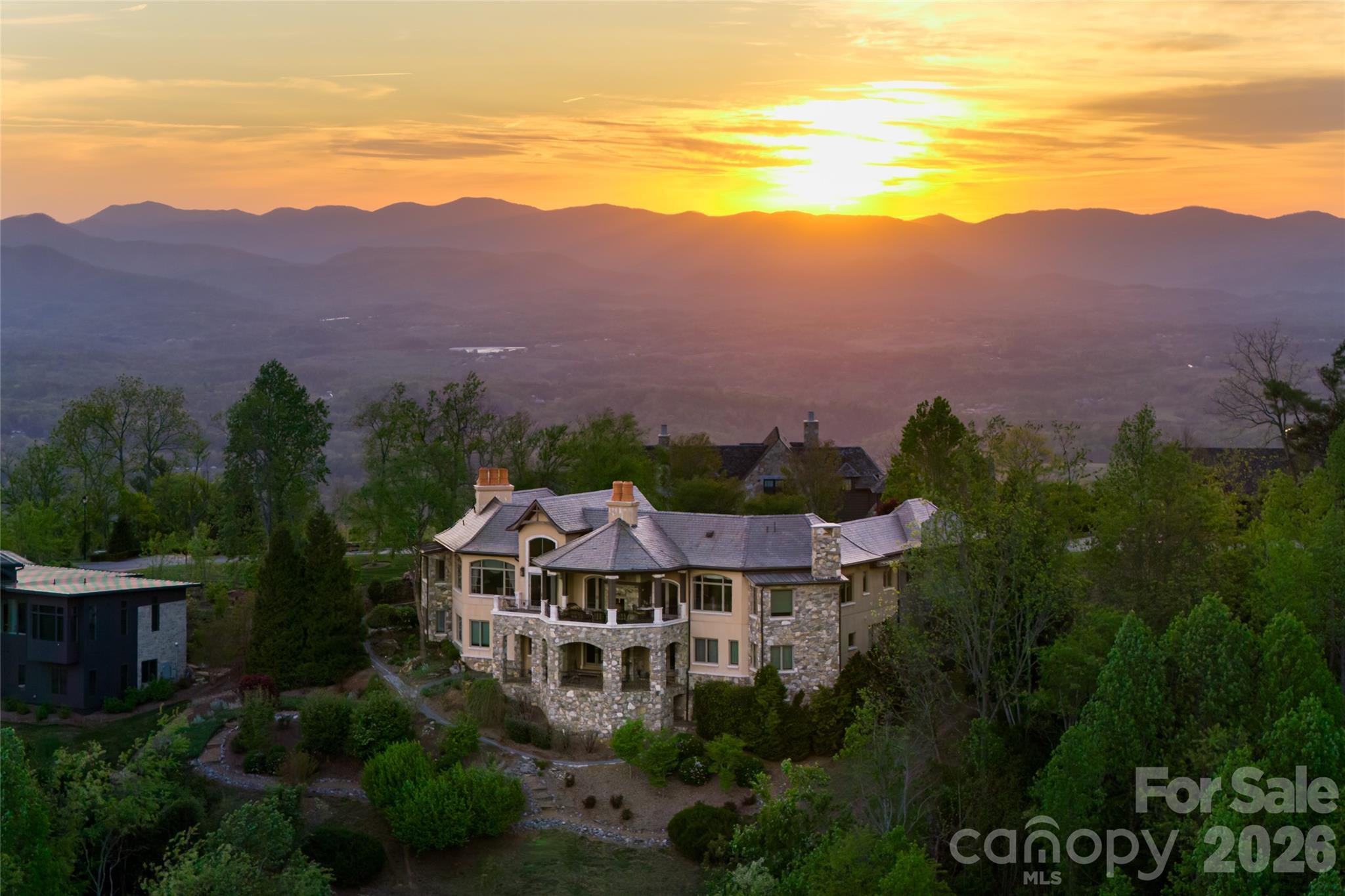Reynolds Mountain - Residential