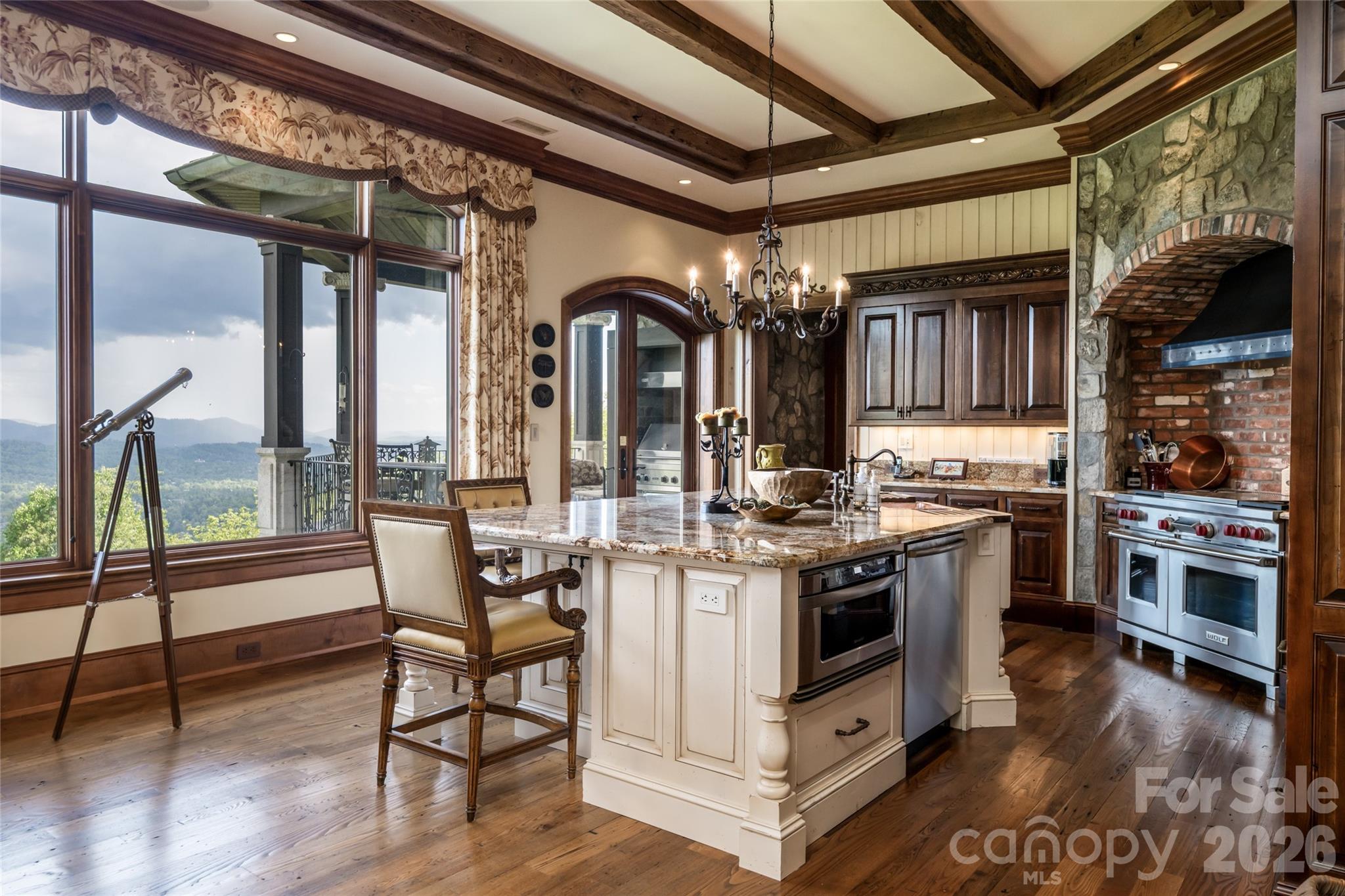 Reynolds Mountain - Residential