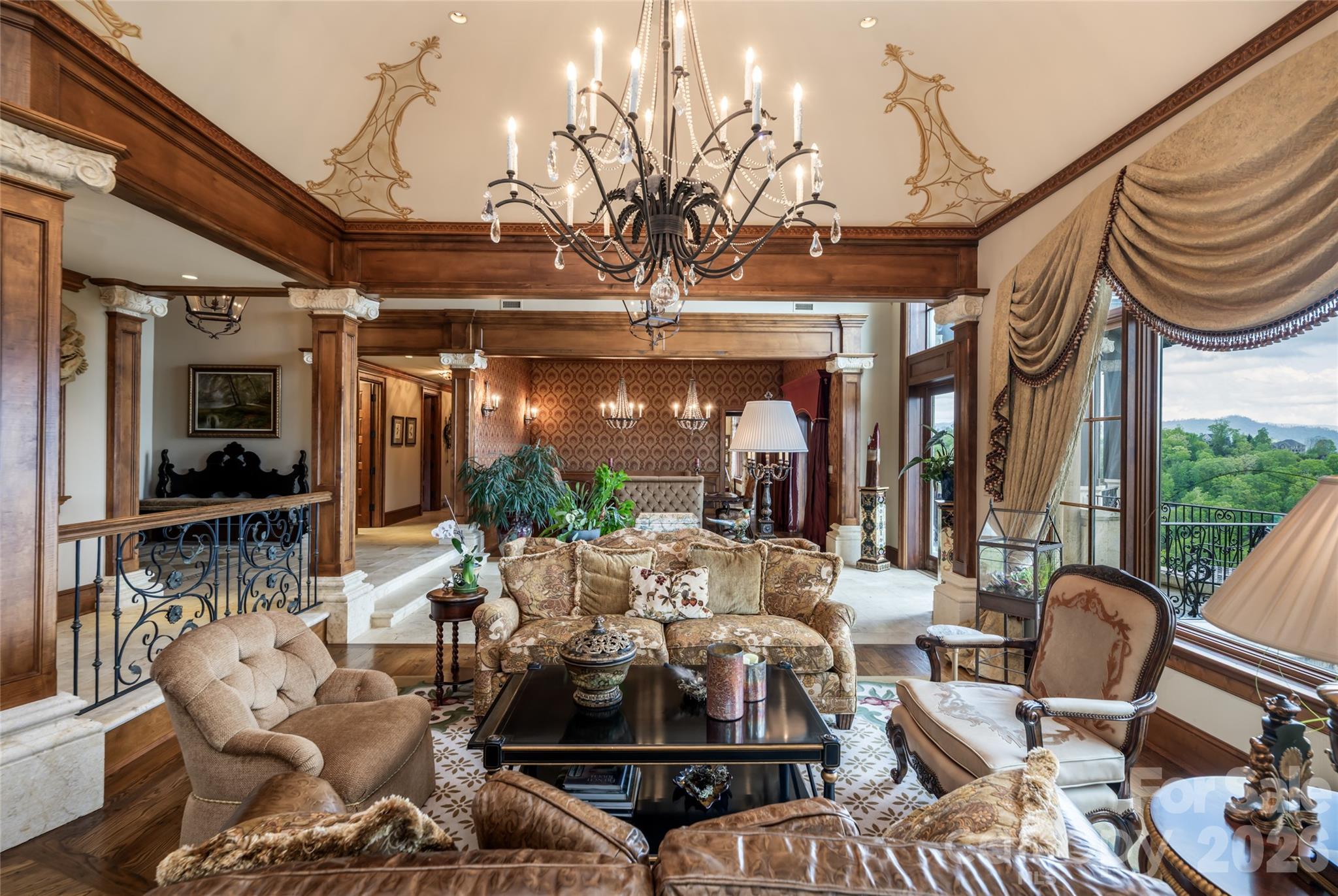 Reynolds Mountain - Residential