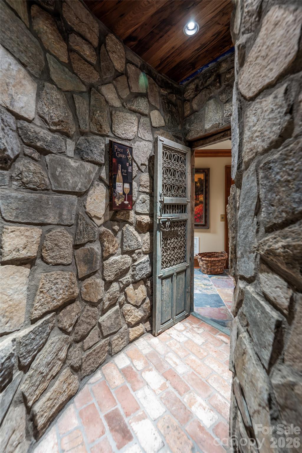 Reynolds Mountain - Residential