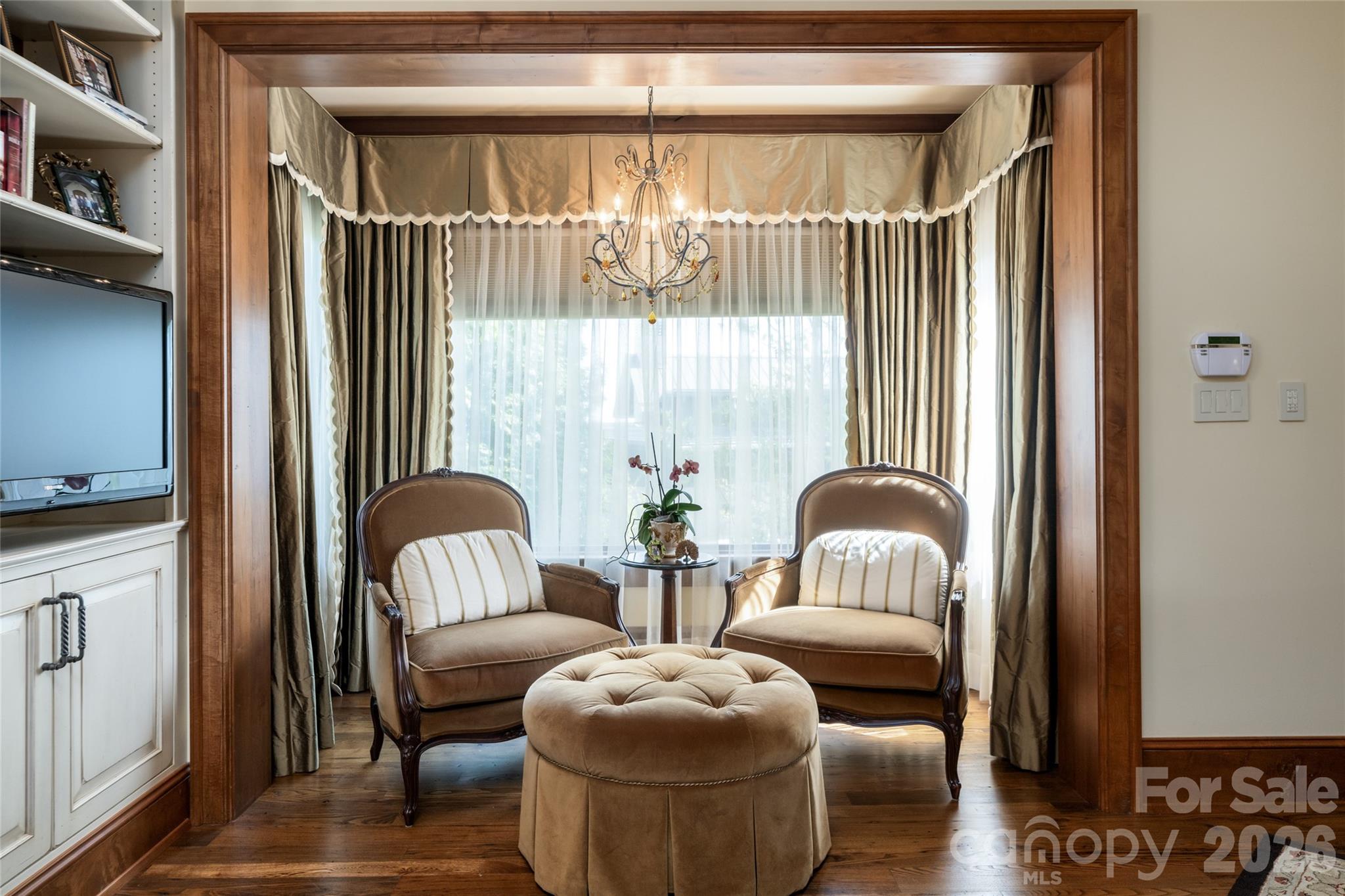Reynolds Mountain - Residential