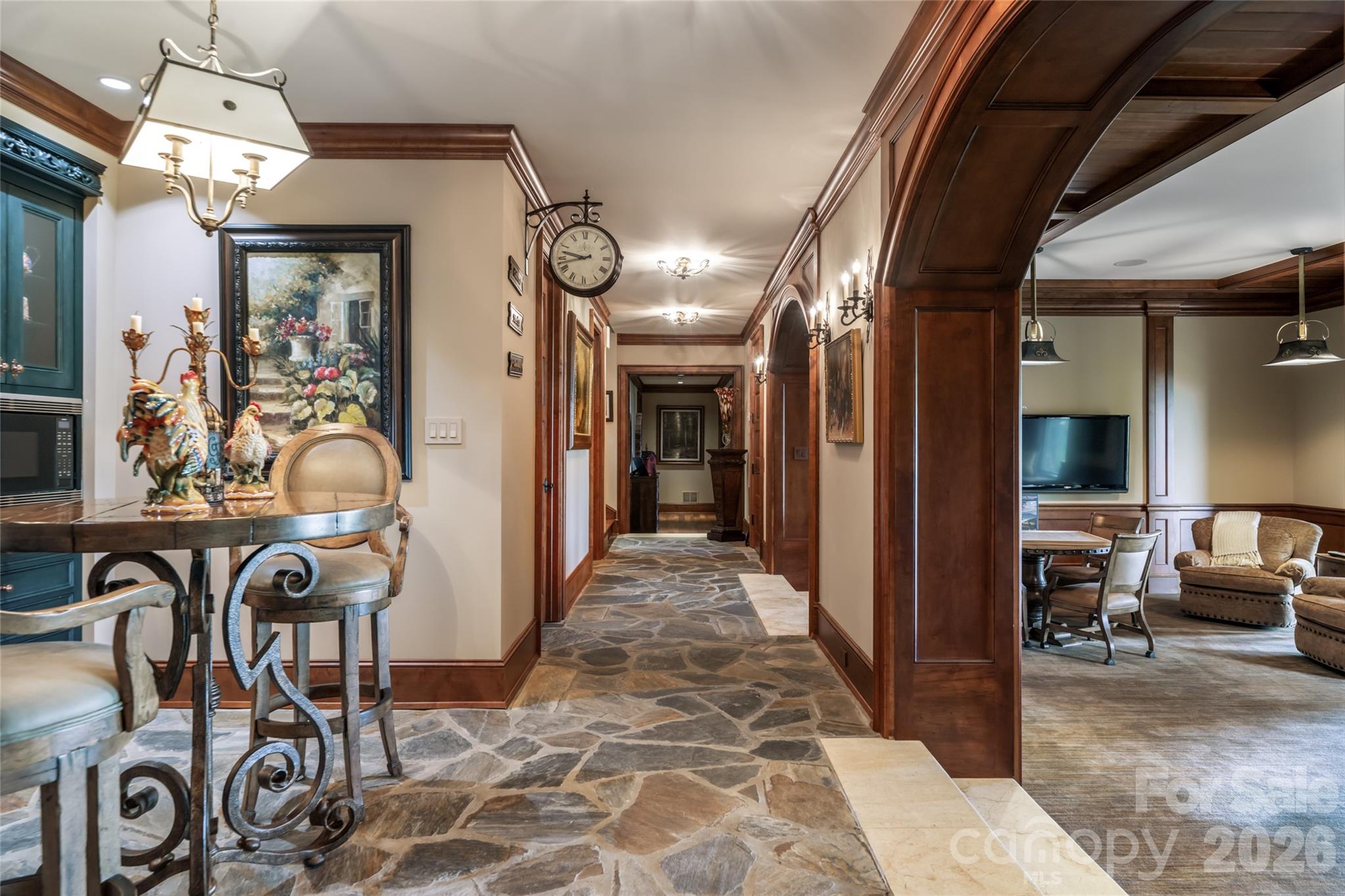 Reynolds Mountain - Residential