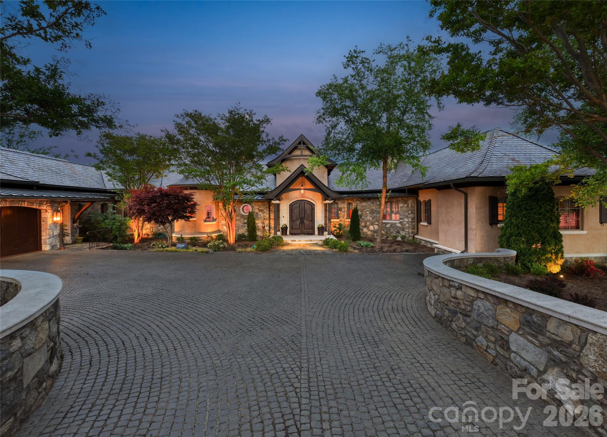 Reynolds Mountain - Residential