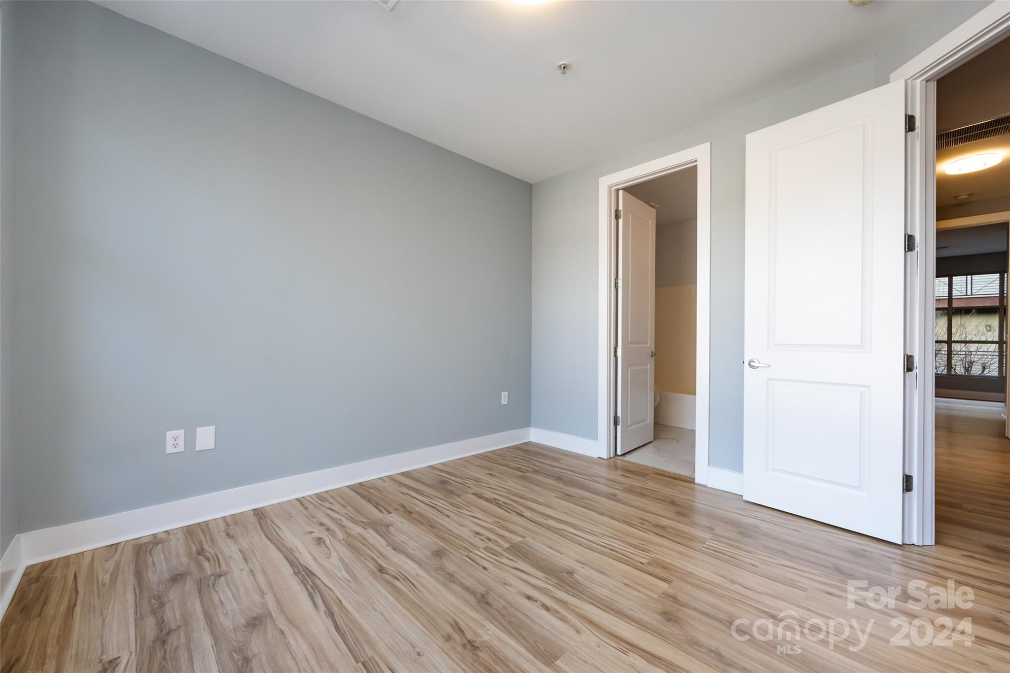 First Row Condominium - Residential