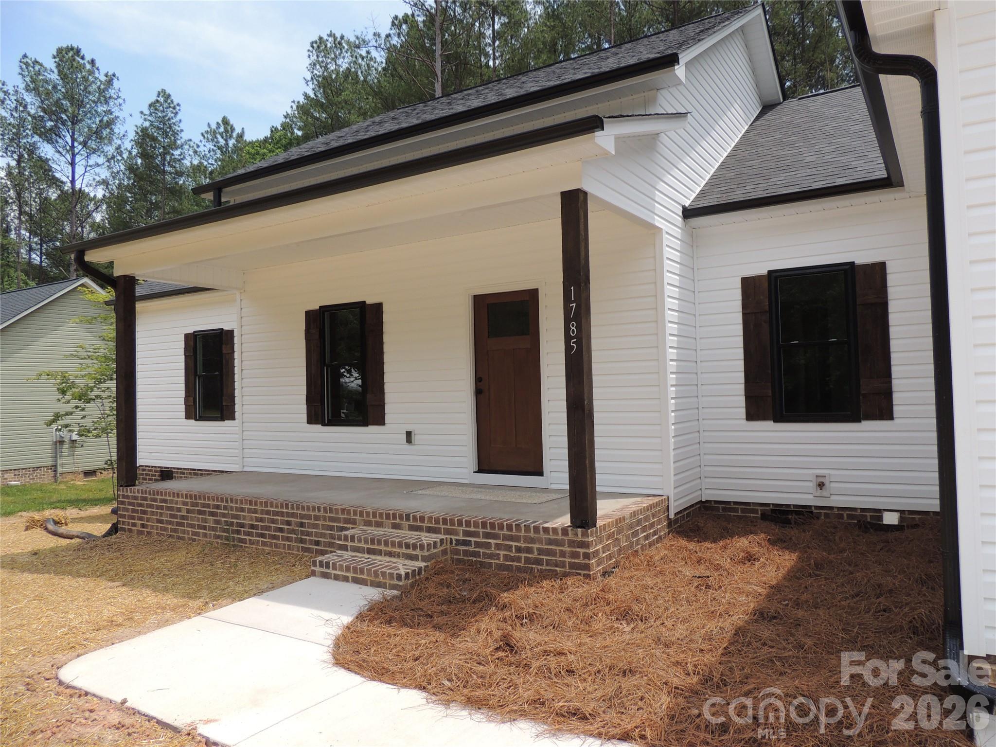 Charming new construction house ready for you to make it a Home. Custom cabinetry throughout house. Huge walk-in closet. Large master bathroom with a shower, freestanding tub and vanity space. Spacious back deck perfect for relaxing and enjoying the evening.