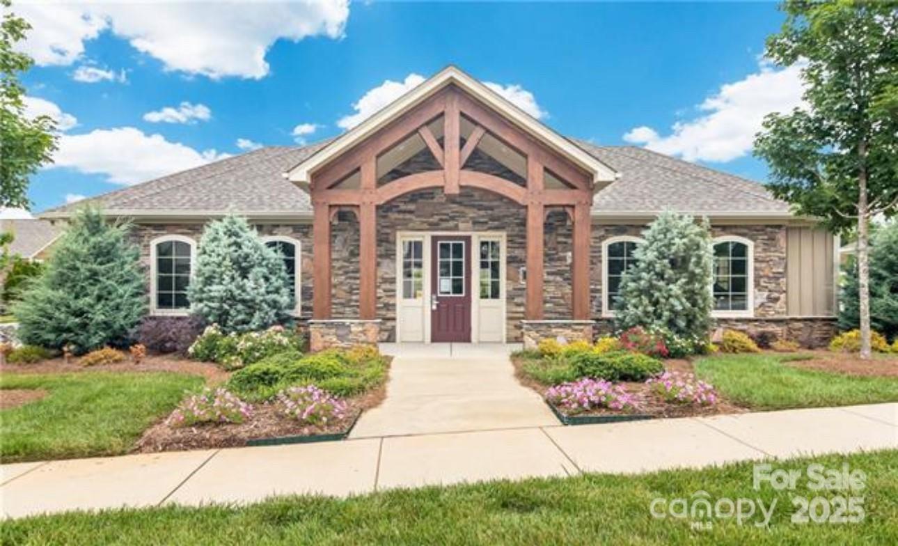 The Courtyards of Marvin - Residential