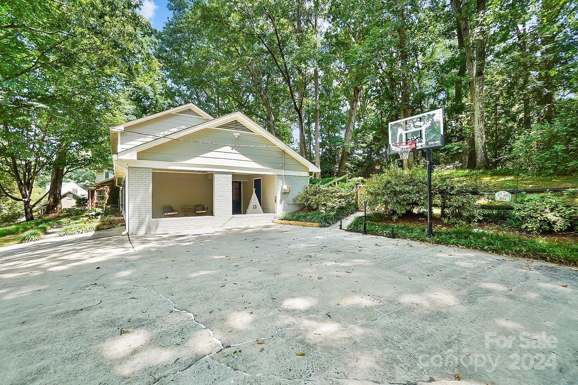 Beverly Woods - Residential