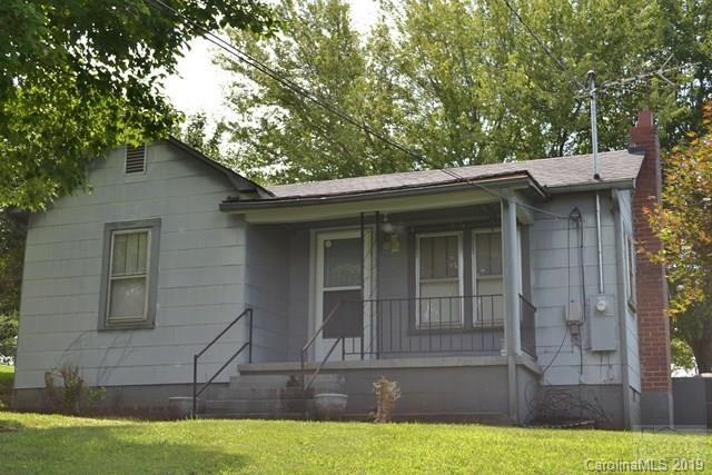Cute 2 bedroom, 1 bath bungalow situated on large .82 lot. Walking distance of downtown Morganton. Updated bath, central gas heat with AC, new roof approximately 6 years ago. Great starter home or investment property.