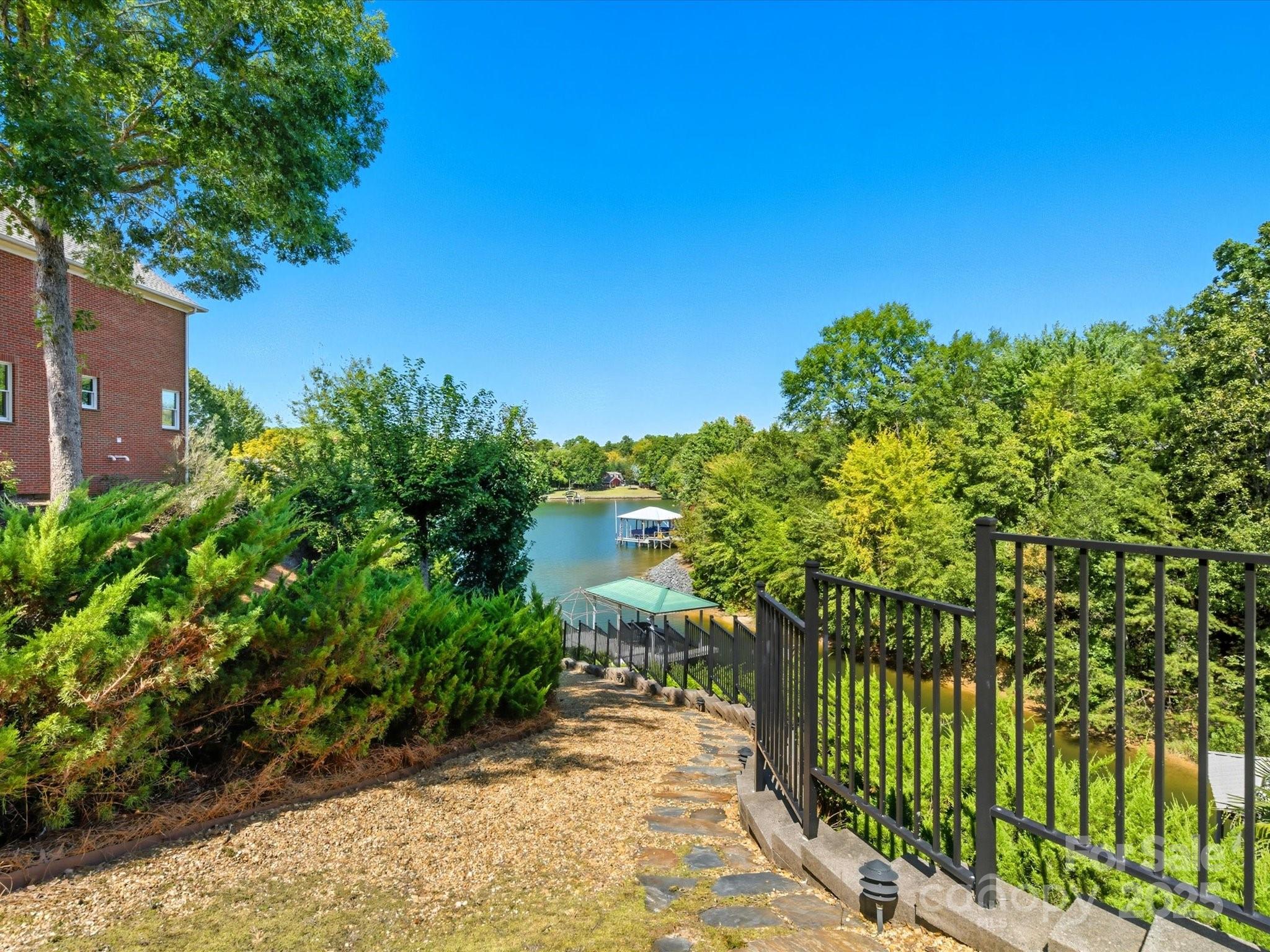 River Lake - Residential